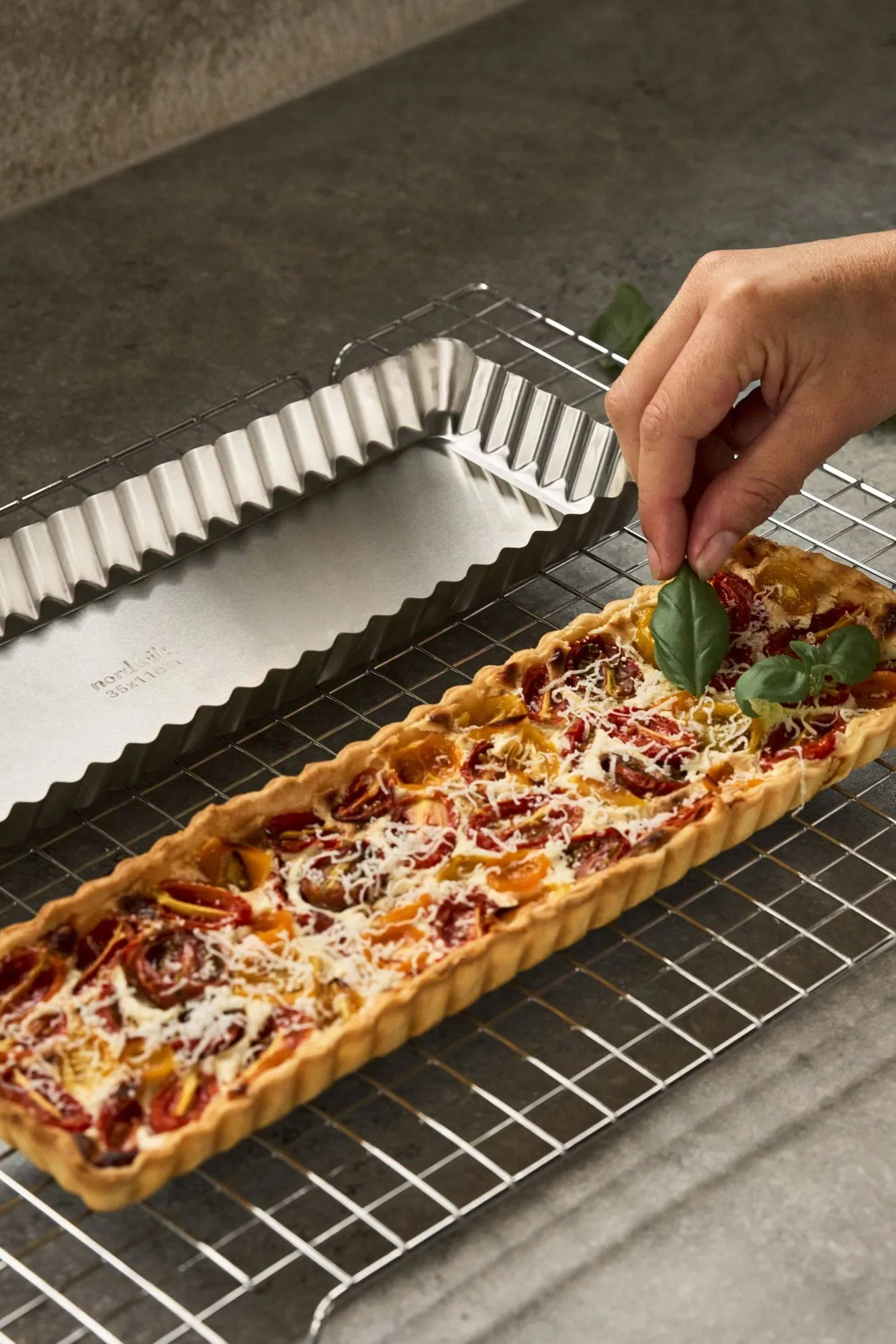 BAKE tortiera per crostata con fondo removibile, Rettangolare, in acciaio inossidabile, 35x11 cm Nordwik