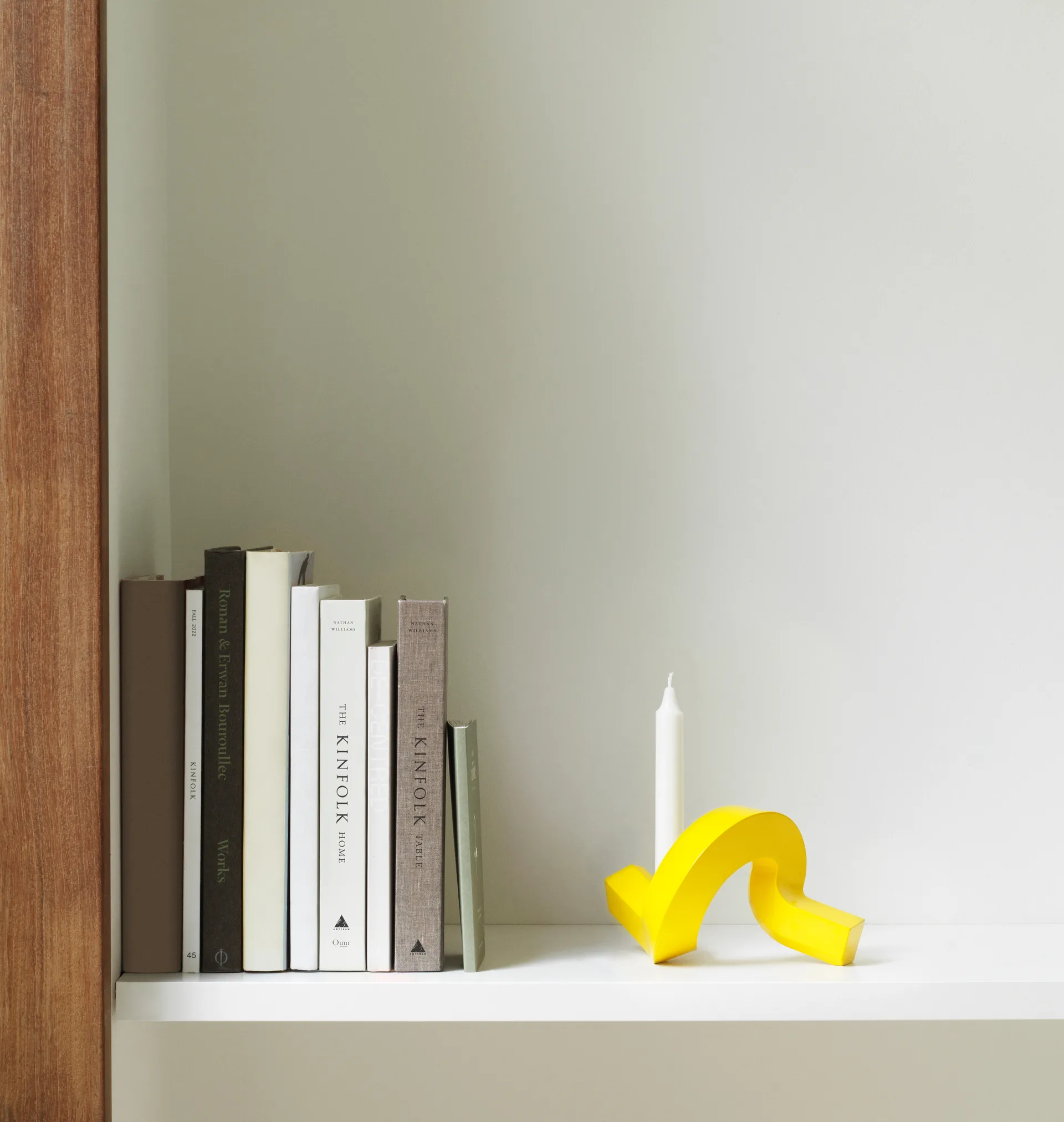 Candelabro Crooked 1, Giallo Normann Copenhagen