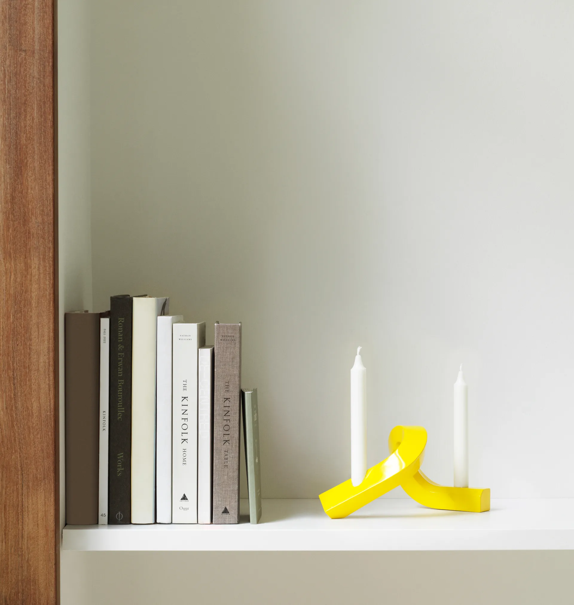Candelabro Crooked 2, Giallo Normann Copenhagen