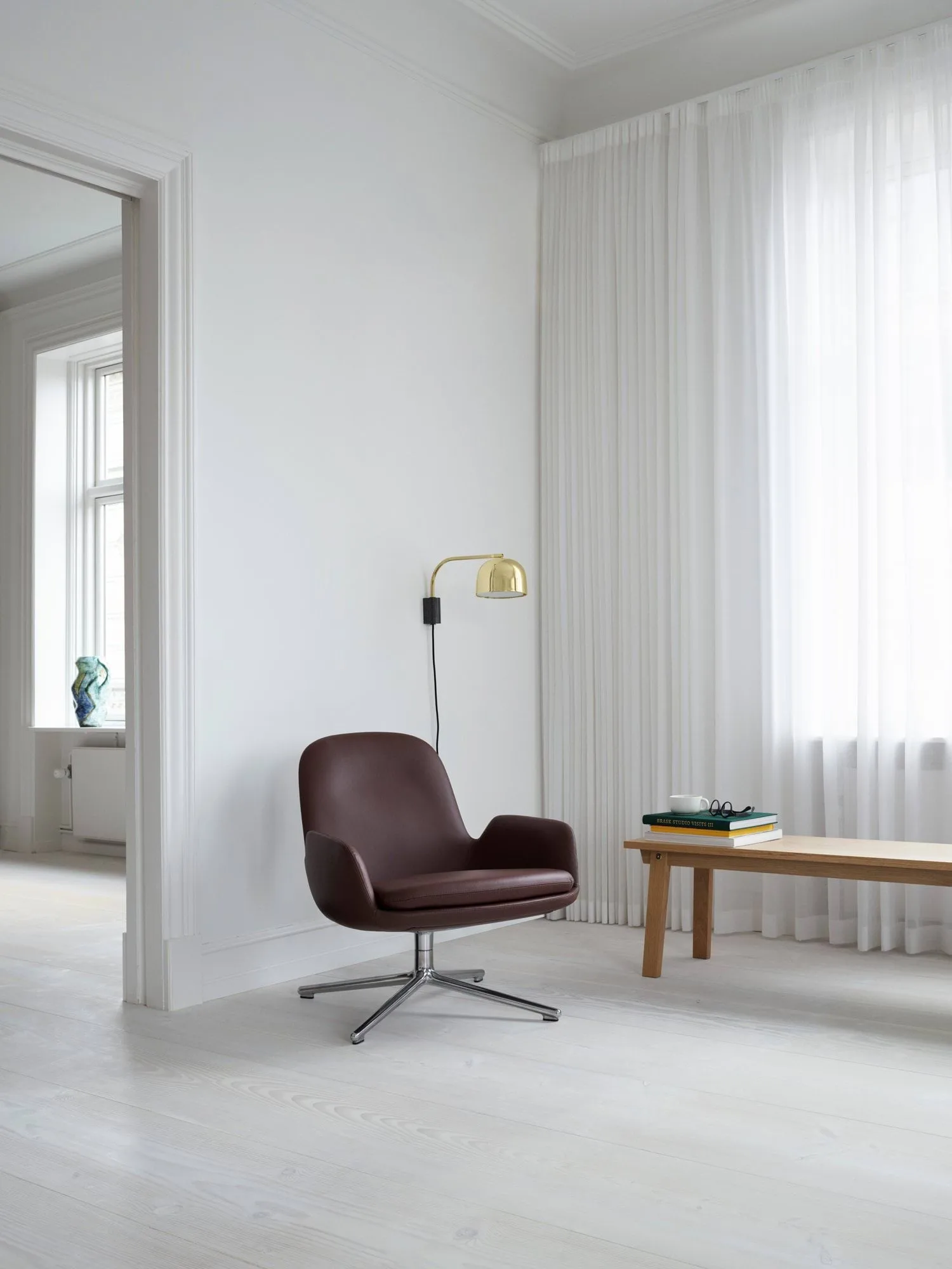 Lampada da parete Grant, Brass, acciaio-piccolo, granito Normann Copenhagen