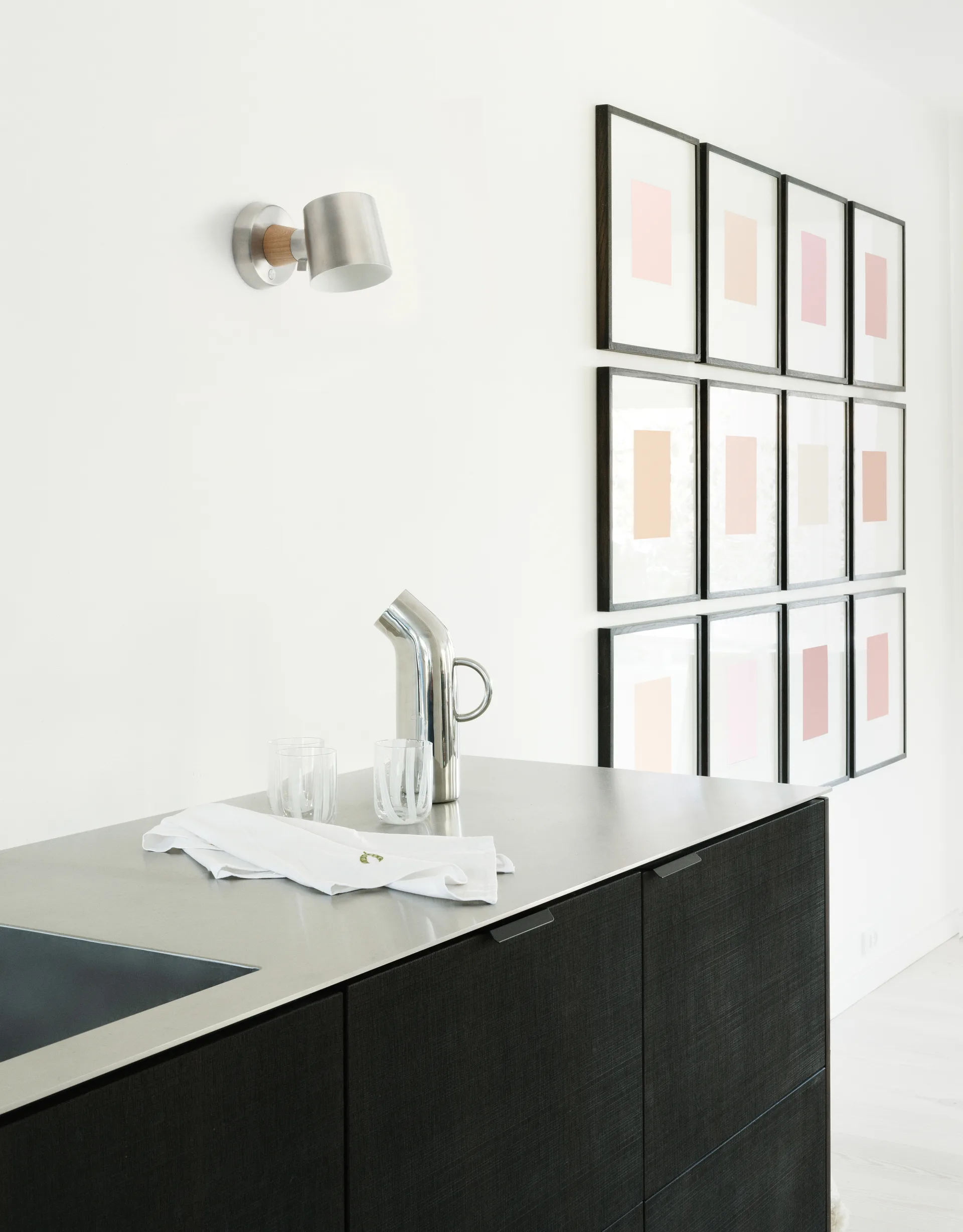 Lampada da parete Rise fast installation (installazione fissa), Acciaio inossidabile Normann Copenhagen