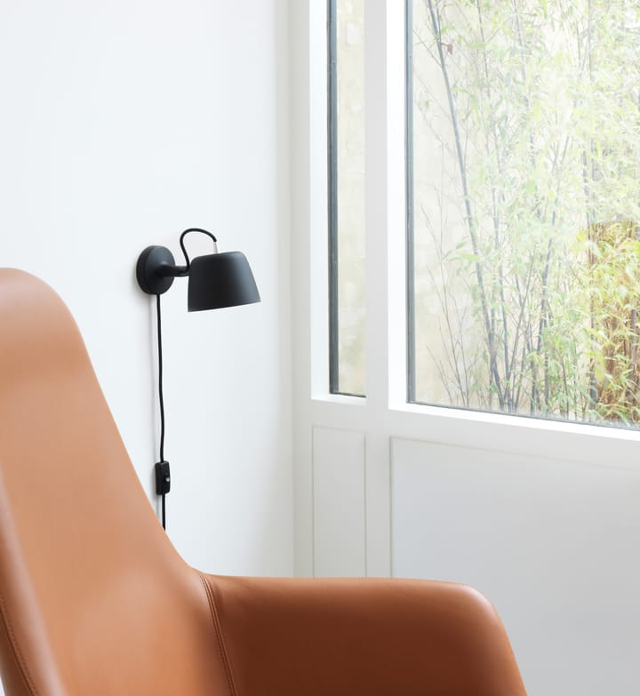 Lampada da parete Tub, Nero Normann Copenhagen