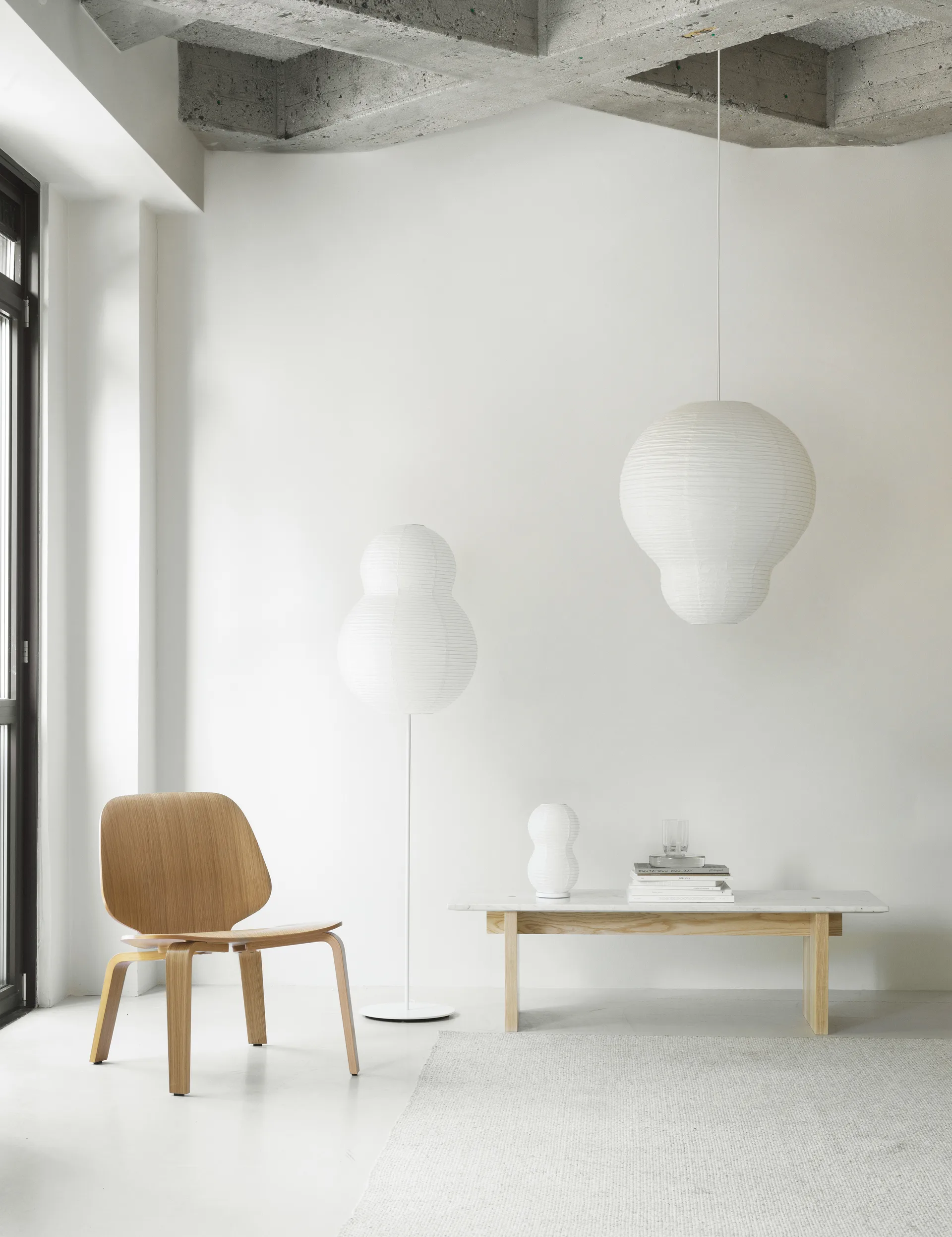 Lampada da pavimento Puff Bubble, Bianco Normann Copenhagen