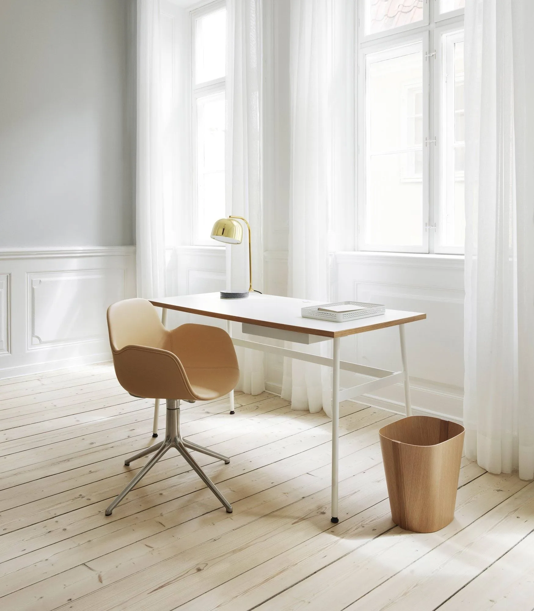 Lampada da tavolo Grant, Brass Normann Copenhagen