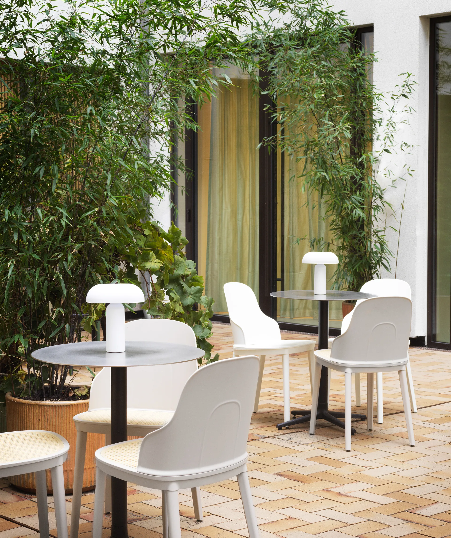 Lampada da tavolo Porta, Bianco Normann Copenhagen