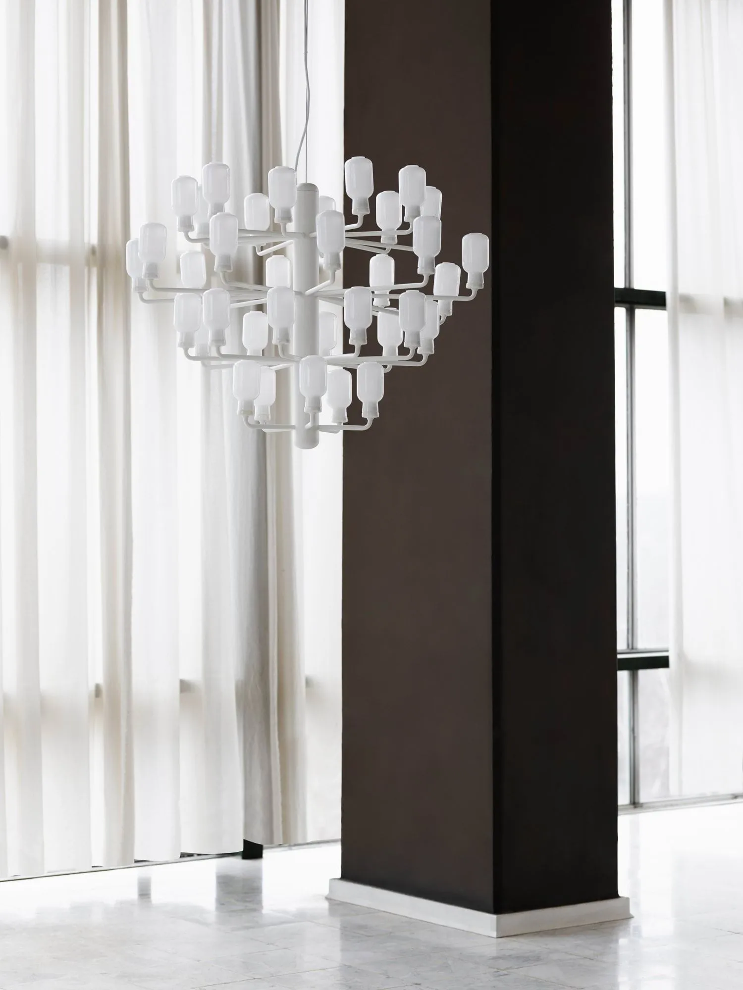 Lampadario Amp, bianco, grande Normann Copenhagen