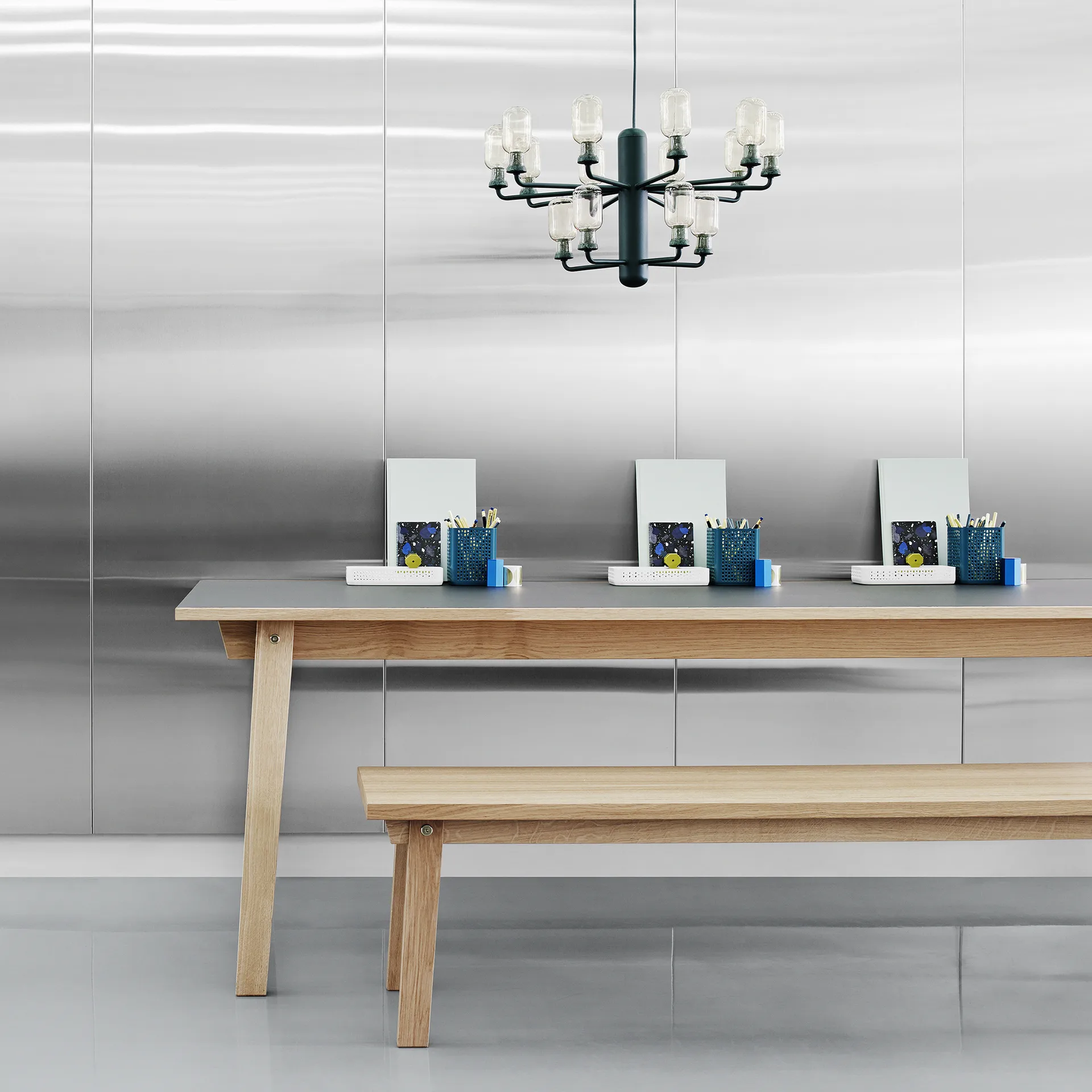 Lampadario Amp, bianco, grande Normann Copenhagen