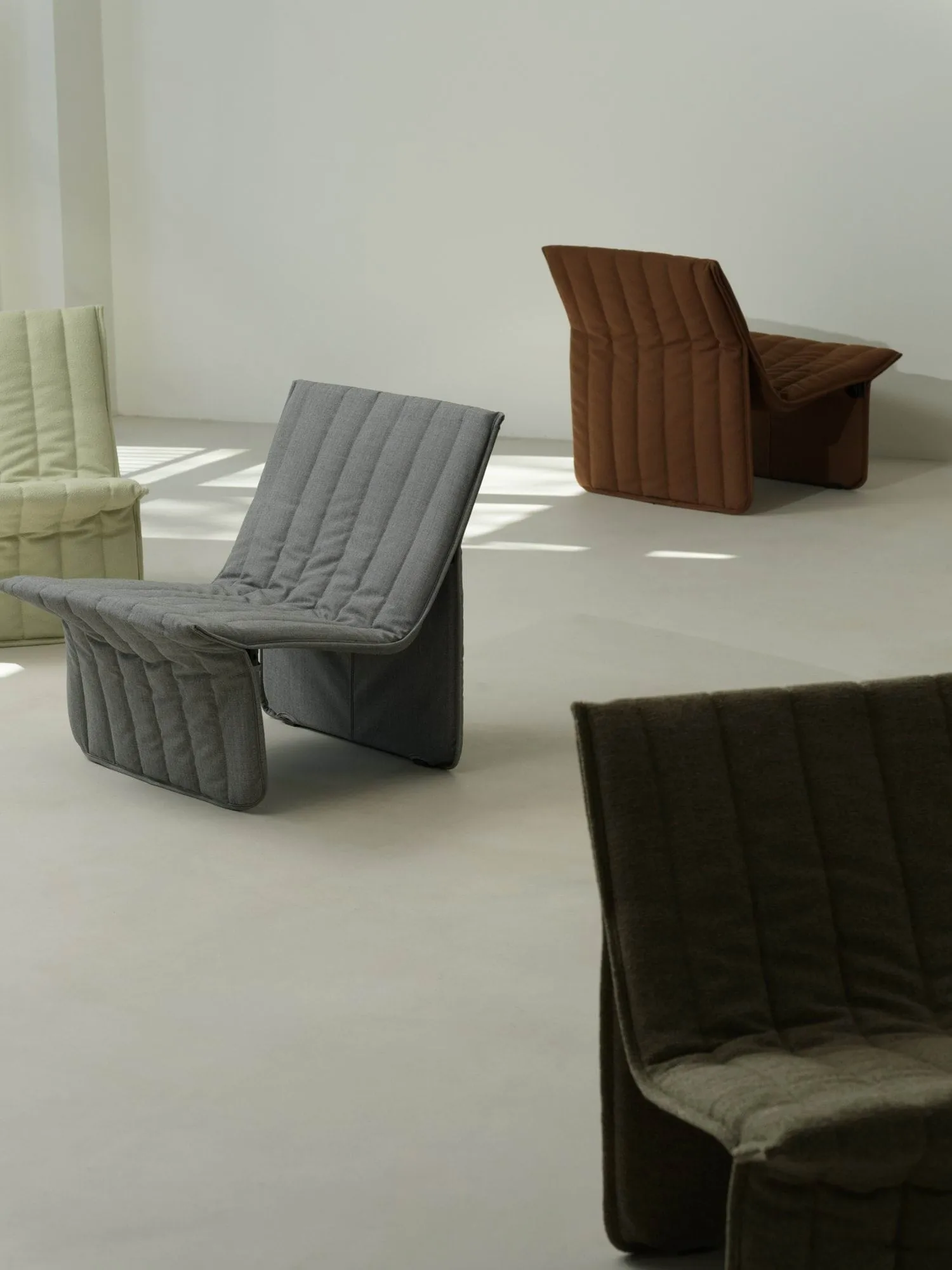 Limit poltrona lounge, Remix 143 grigio Normann Copenhagen