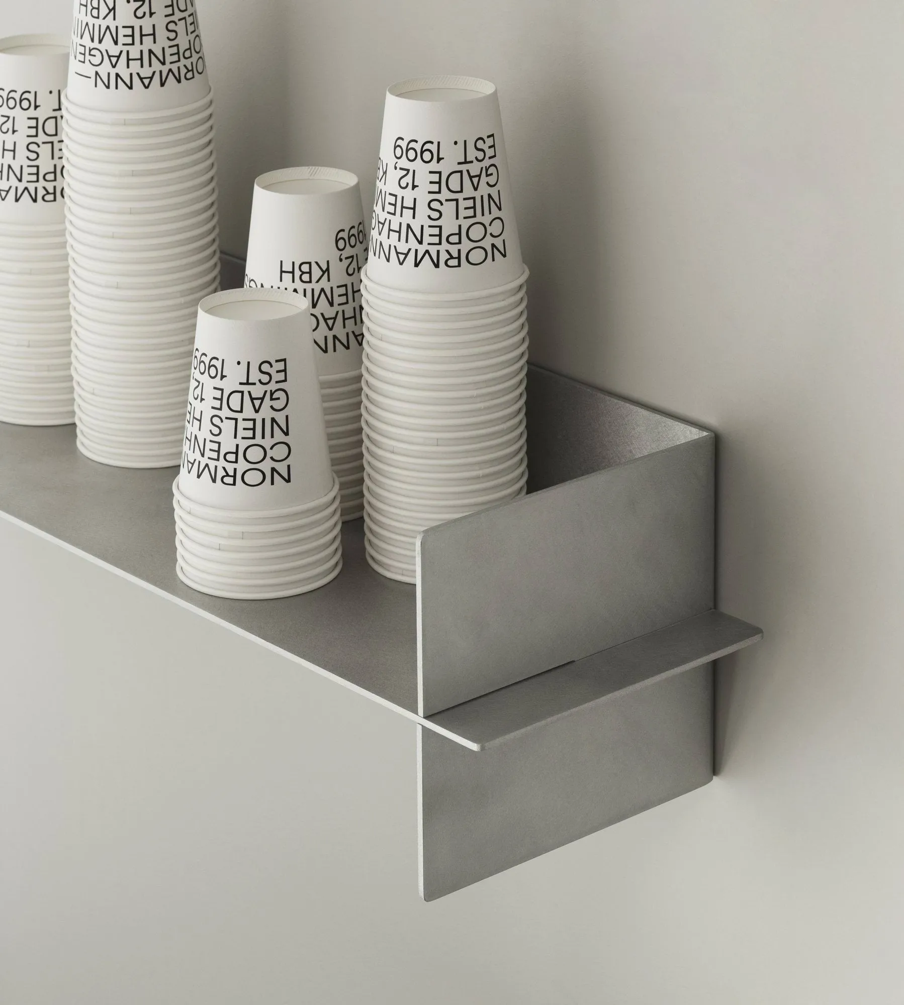 Mensola Alu Shelf 60 cm, Alluminio Normann Copenhagen