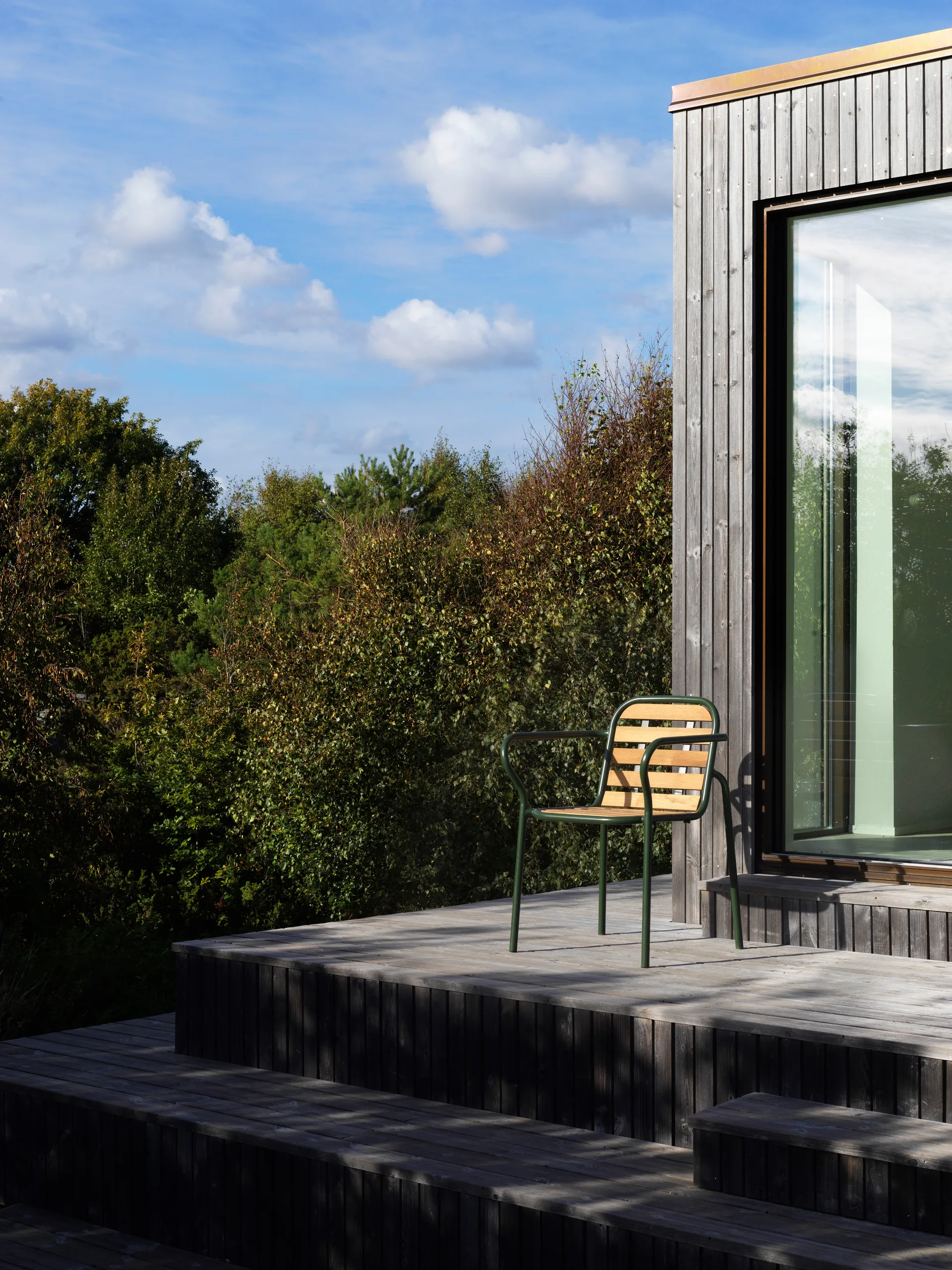 Poltrona con braccioli Vig Robinia, Verde Normann Copenhagen