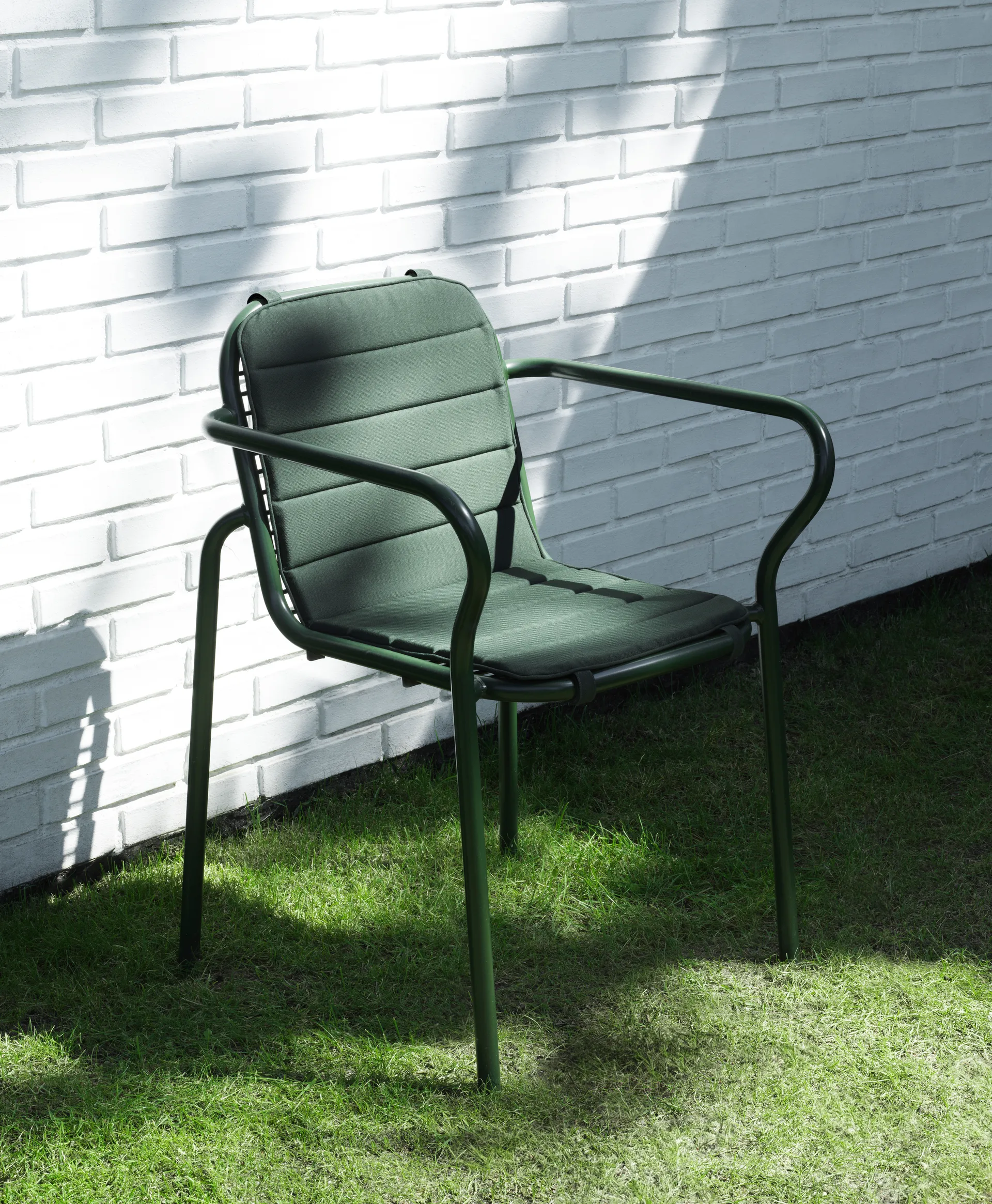 Poltrona con braccioli Vig, Verde Normann Copenhagen