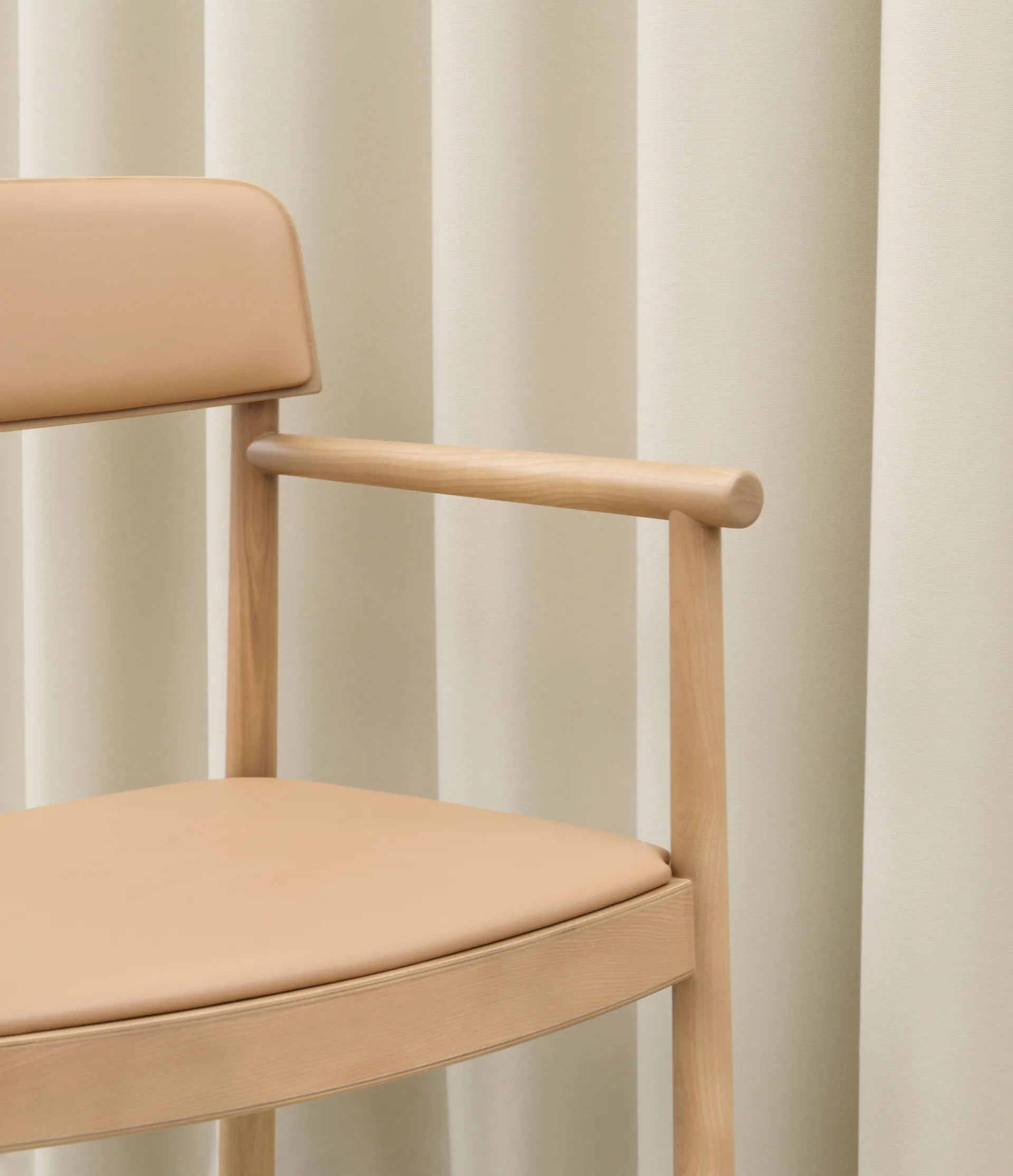 Poltrona Timb con cuscino da seduta, Tan/ Ultra Leather - Camel Normann Copenhagen