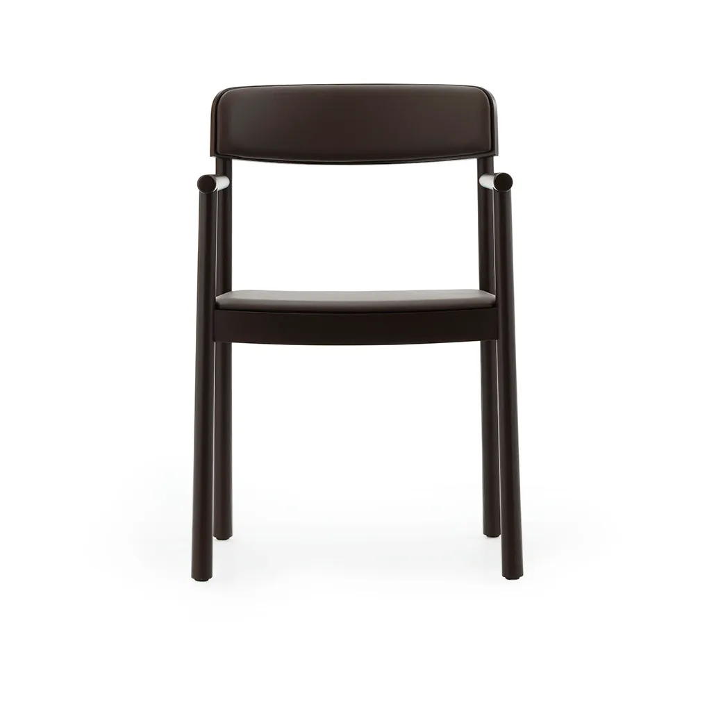 Poltroncina Timb, Frassino marrone – pelle ultra color cioccolato Normann Copenhagen