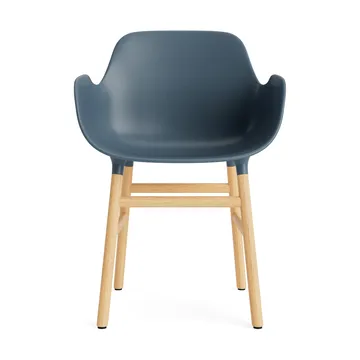 Sedia con braccioli Form - blu, gambe in rovere - Normann Copenhagen