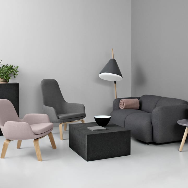 Sedia lounge Era Low, pelle tango nero Normann Copenhagen