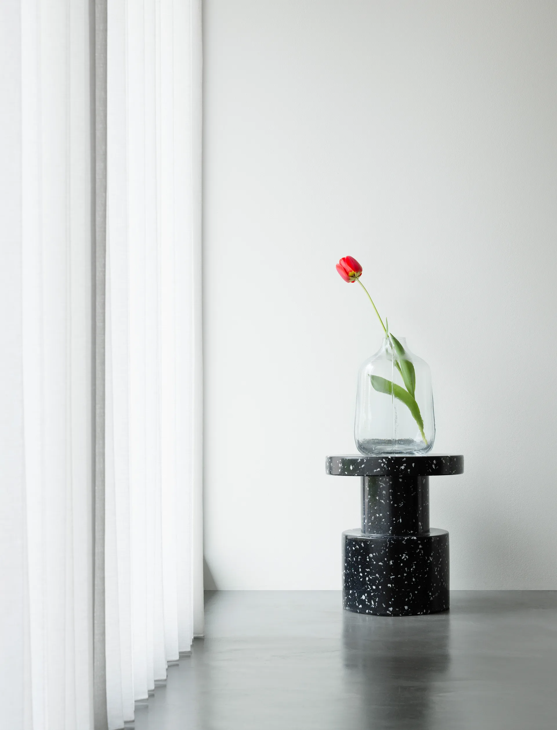 Sgabello Bit , Nero Normann Copenhagen