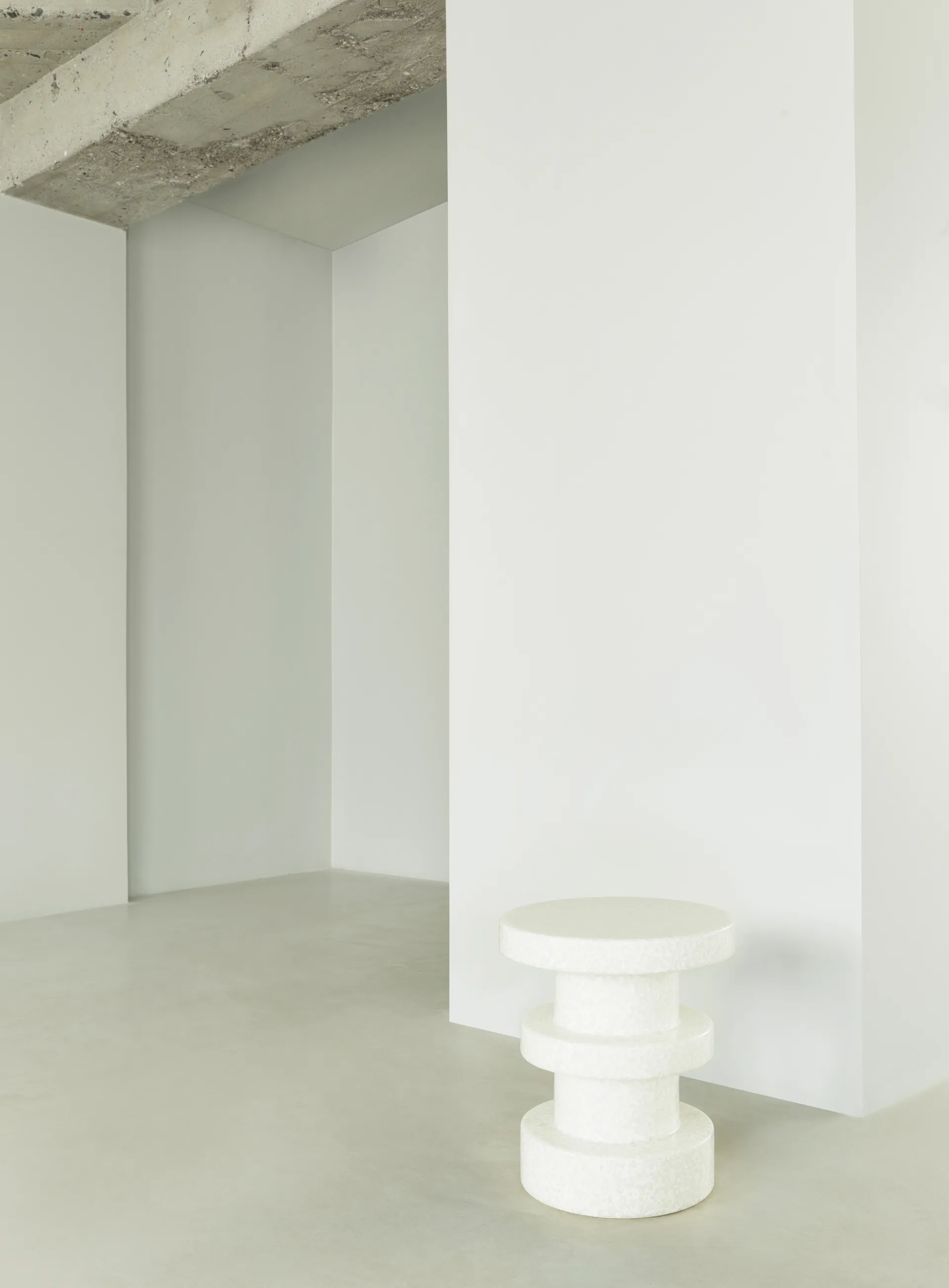 Sgabello Bit Stack, Bianco-bianco Normann Copenhagen