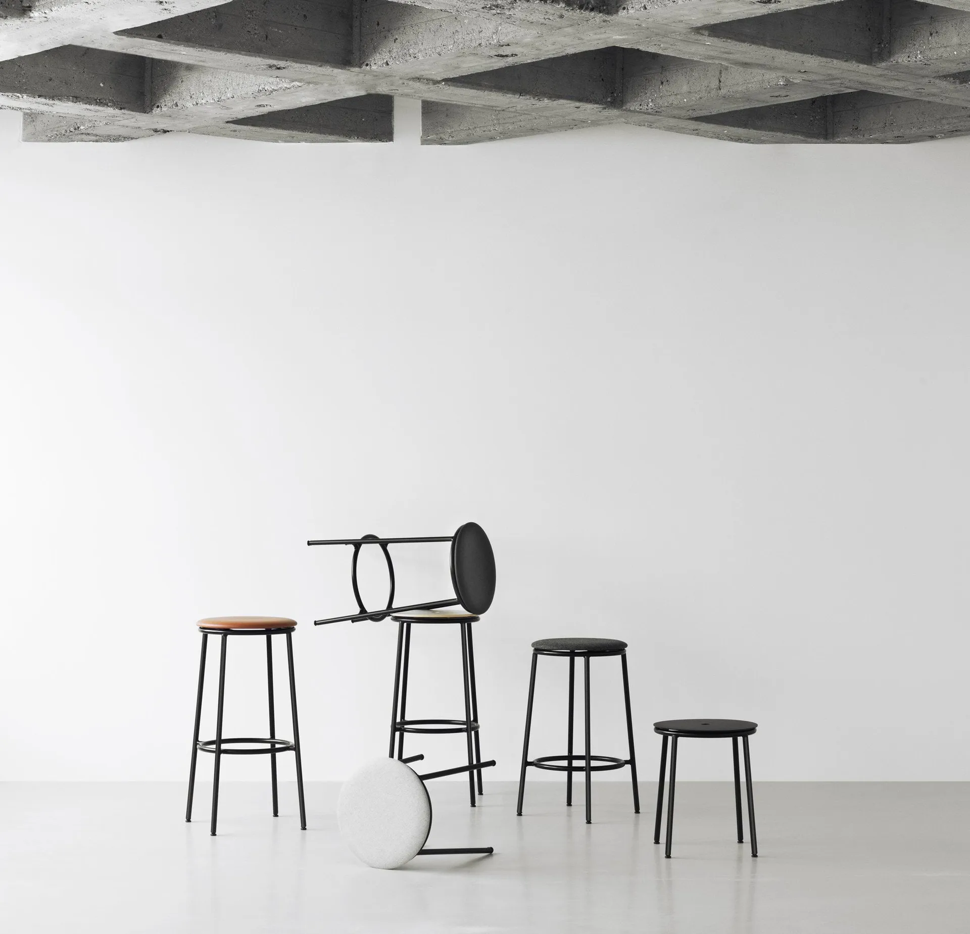 Sgabello Circa, 45 cm, Rovere scuro Normann Copenhagen