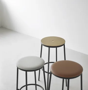 Sgabello da bar Circa, 65 cm - Alluminio nero - Normann Copenhagen