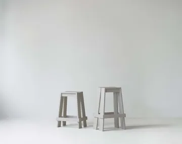 Sgabello da bar Let 65 cm - Grigio Chiaro - Normann Copenhagen