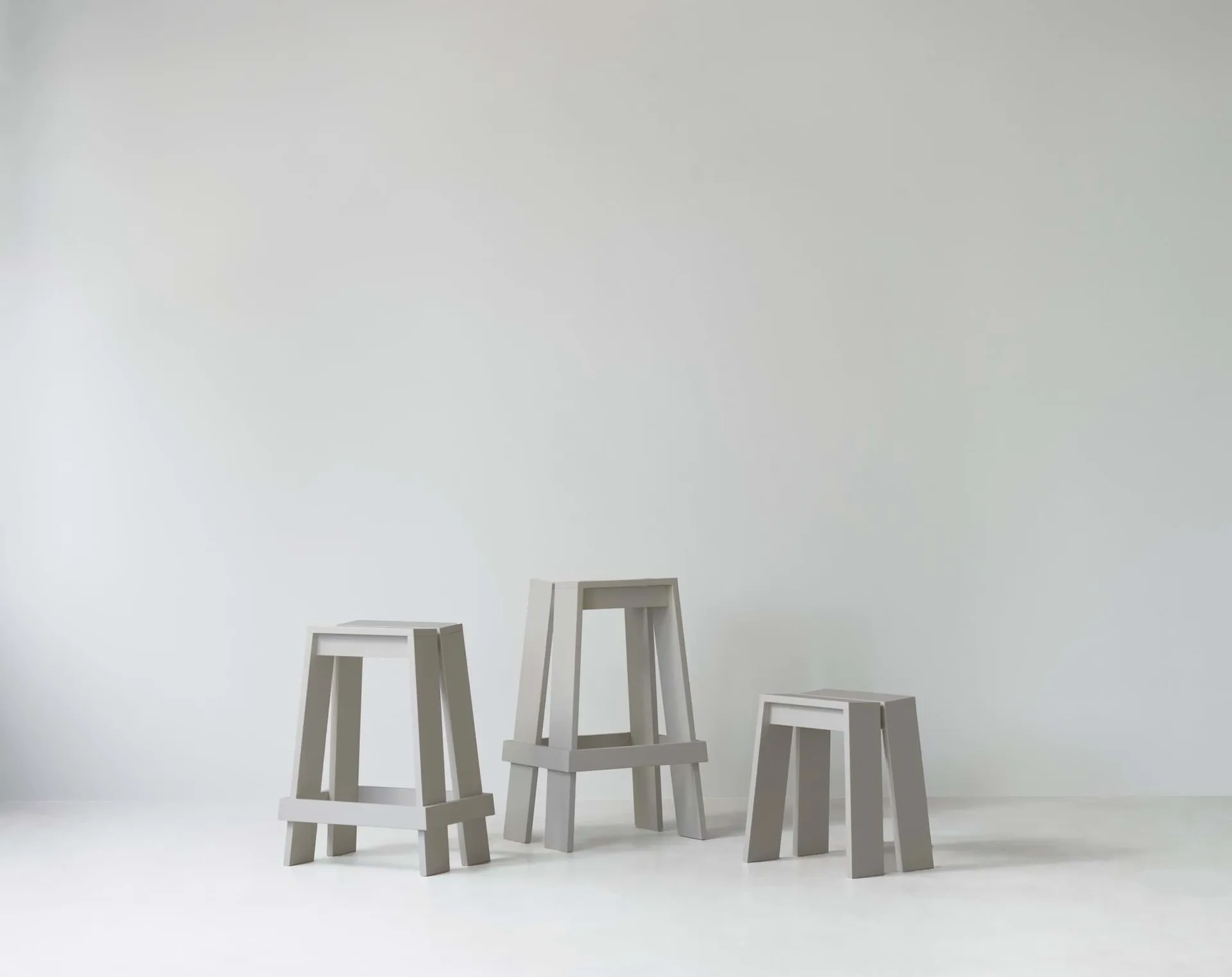 Sgabello da bar Let 75 cm, Grigio Chiaro Normann Copenhagen