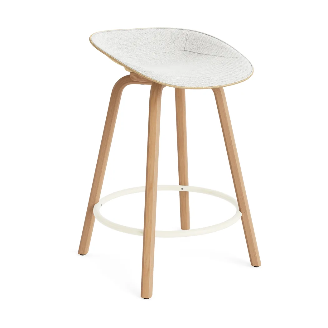 Sgabello da bar Mat rivestito frontalmente 65 cm, Hallingdal 110-Canapa-faggio-cream steel Normann Copenhagen