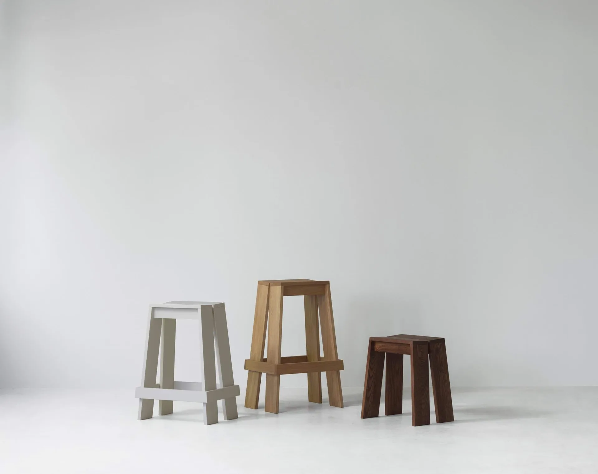 Sgabello Let, Frassino Macchiato Marrone Normann Copenhagen