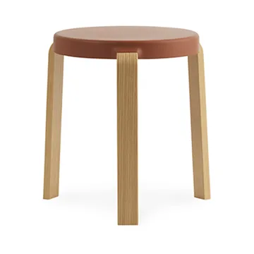 Sgabello Tap - caramello, gambe in rovere - Normann Copenhagen