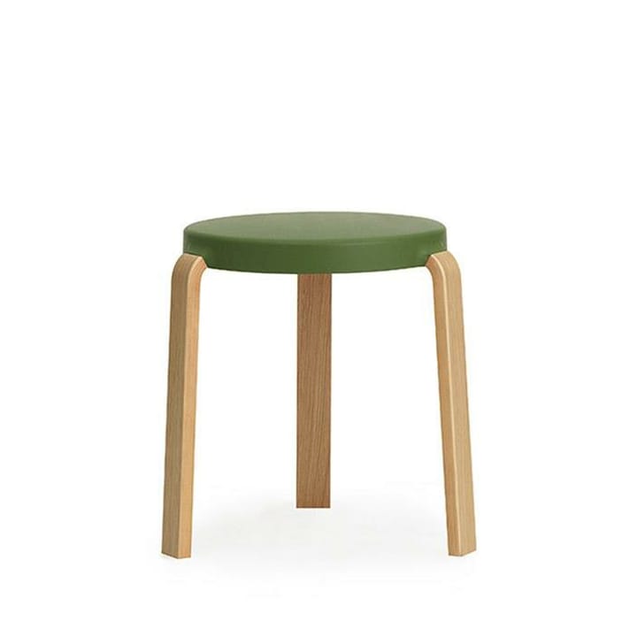 Sgabello Tap - verde oliva, gambe in rovere - Normann Copenhagen