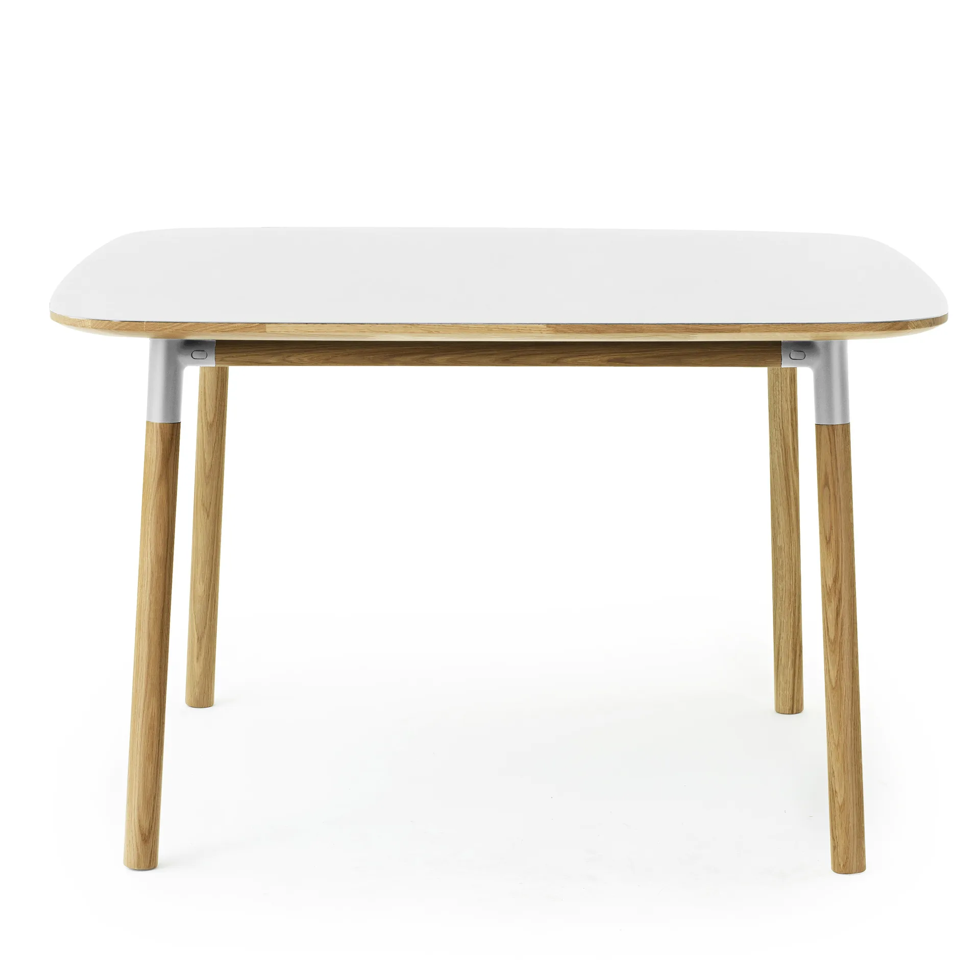 Tavolo Form 120x120 cm, bianco Normann Copenhagen