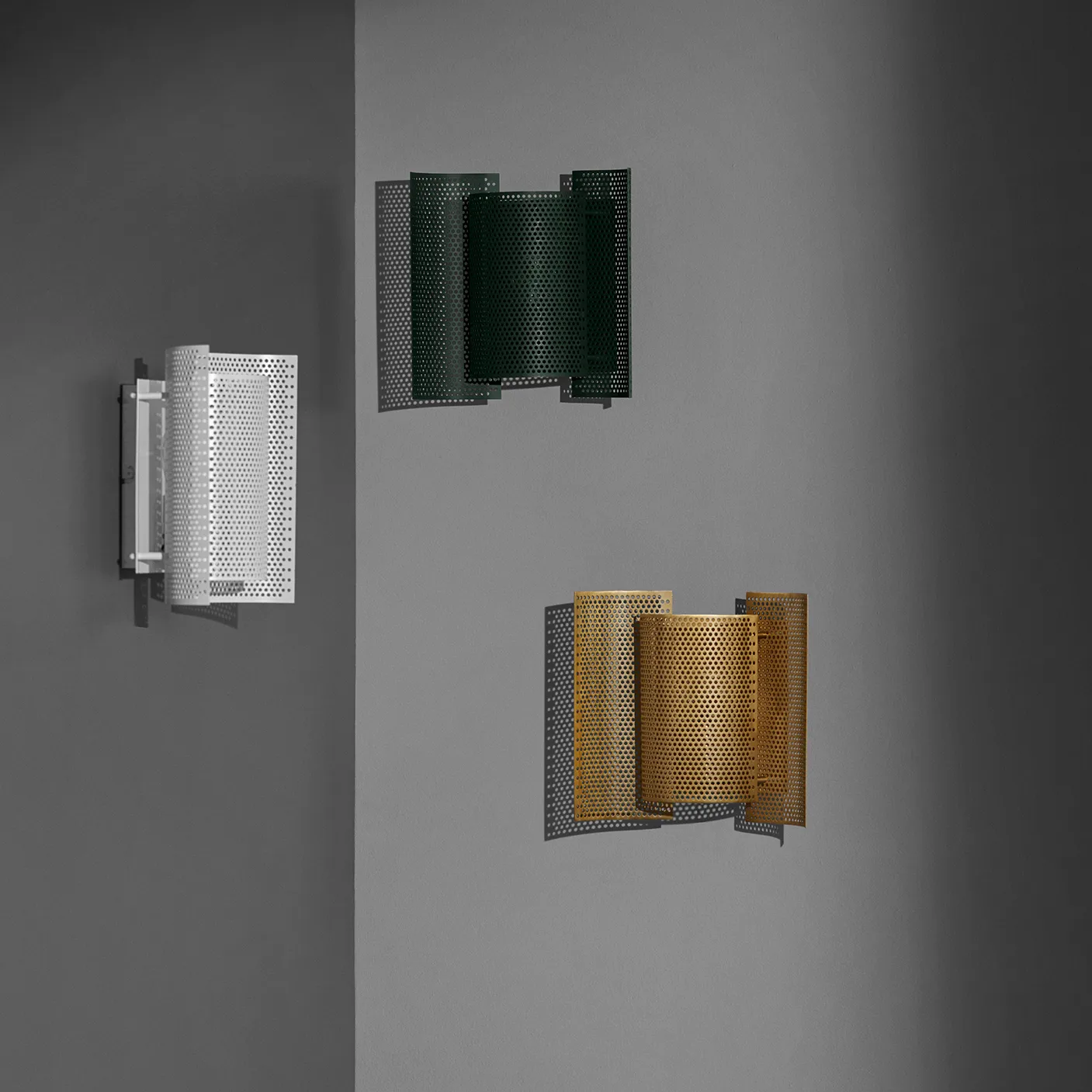 Lampada da parete Butterfly perforata, ottone Northern