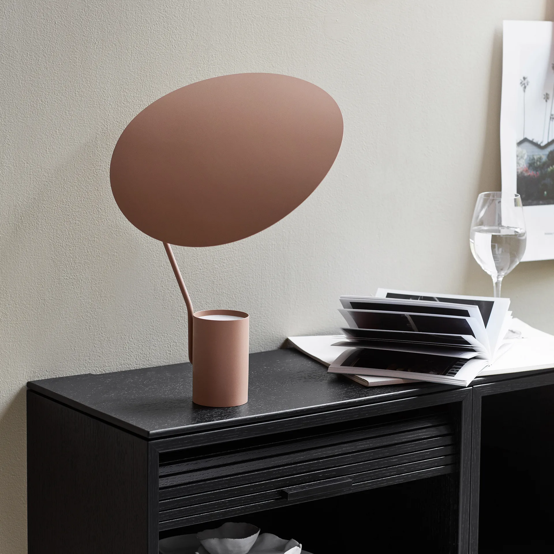 Lampada da tavolo Ombre, warm beige Northern