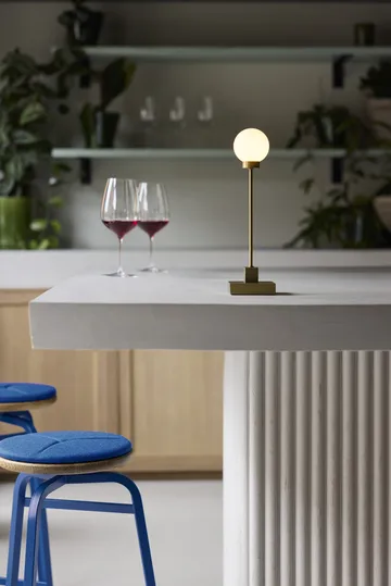 Lampada da tavolo portatile Snowball 33 cm - Ottone - Northern