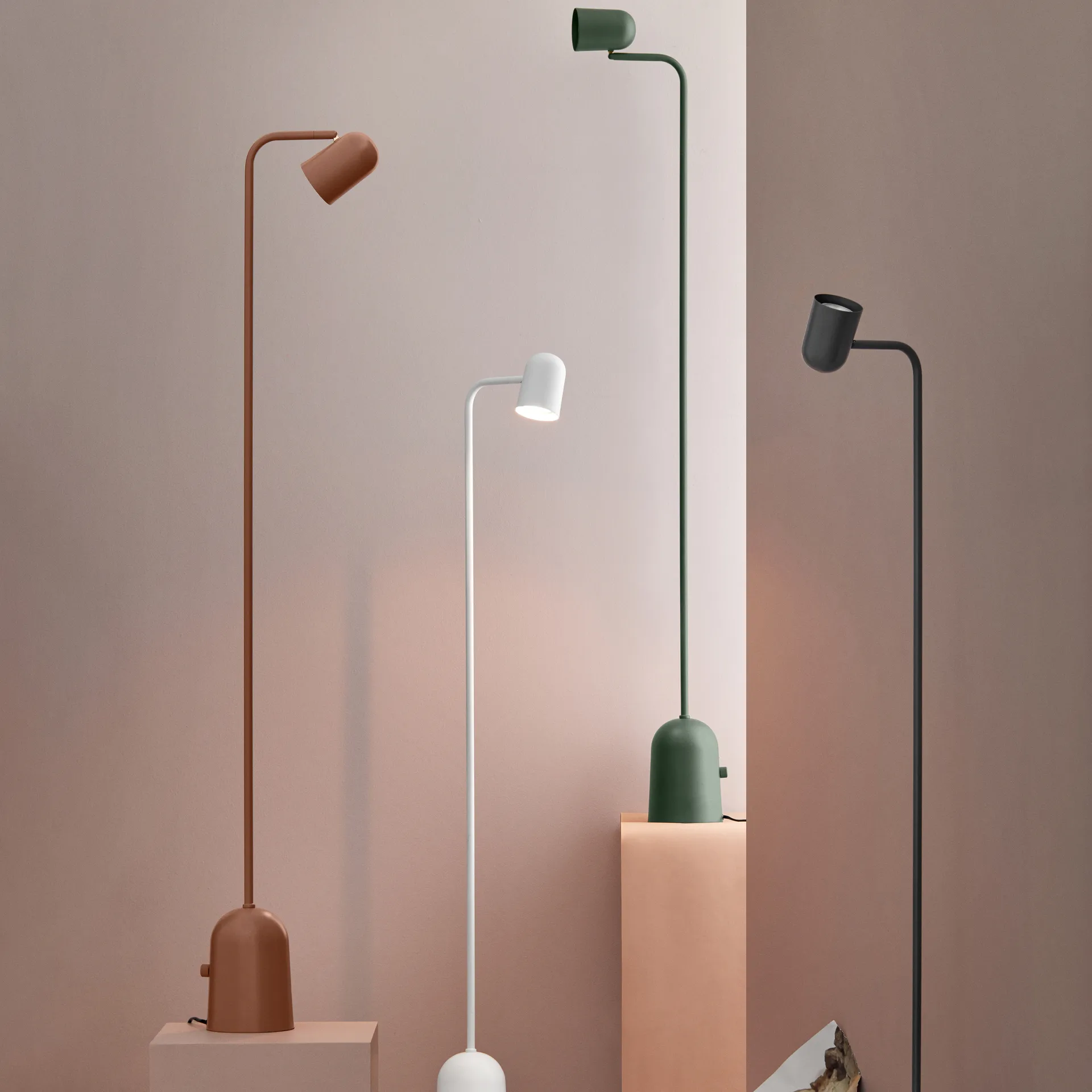 Lampada da terra Buddy, Dark grey Northern