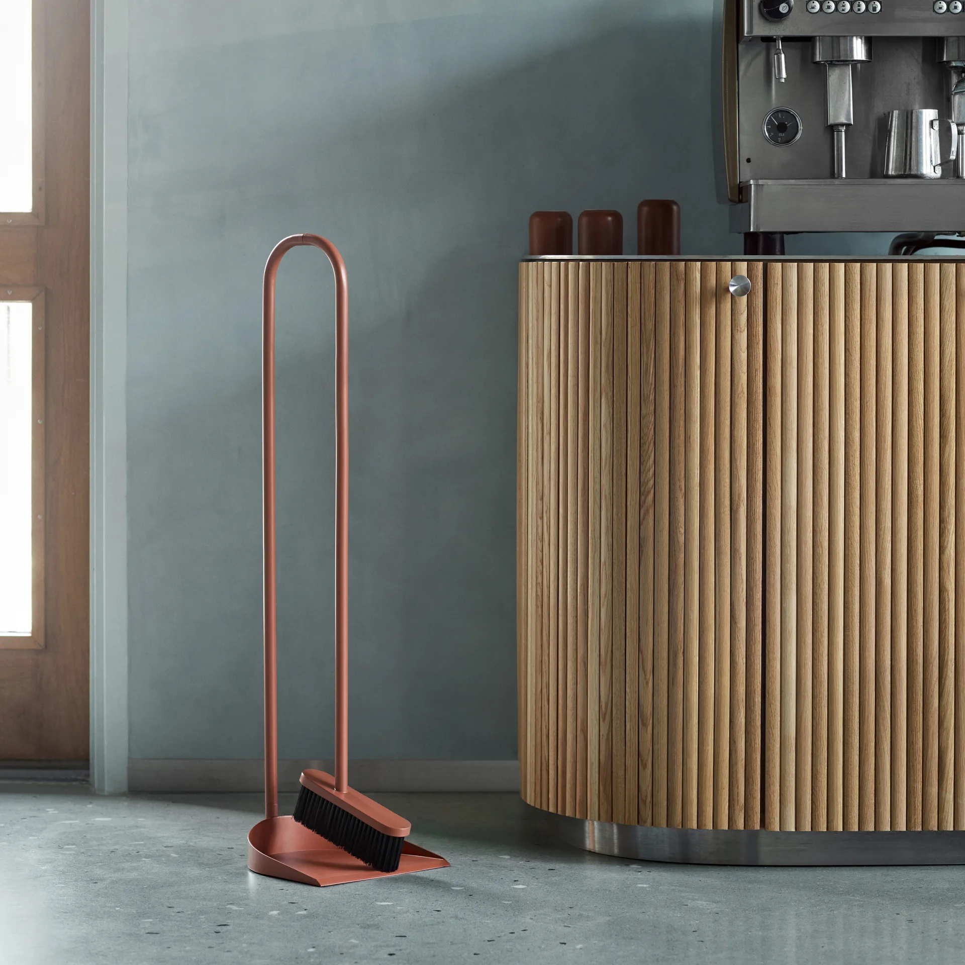 Scopa e paletta Cane, ruggine Northern