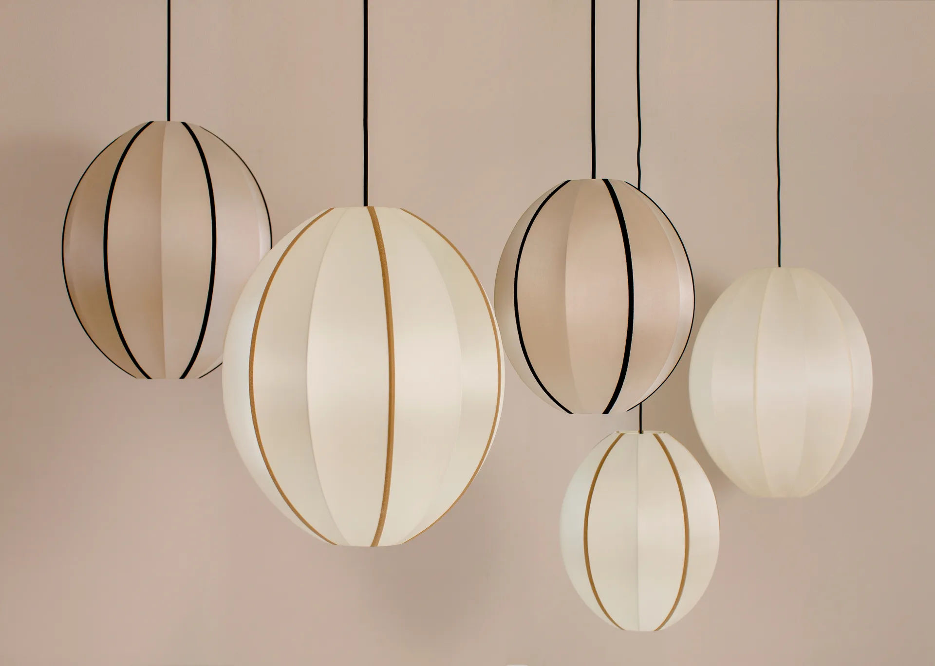 Paralume Indochina Classic Oval S, Offwhite-amber Oi Soi Oi