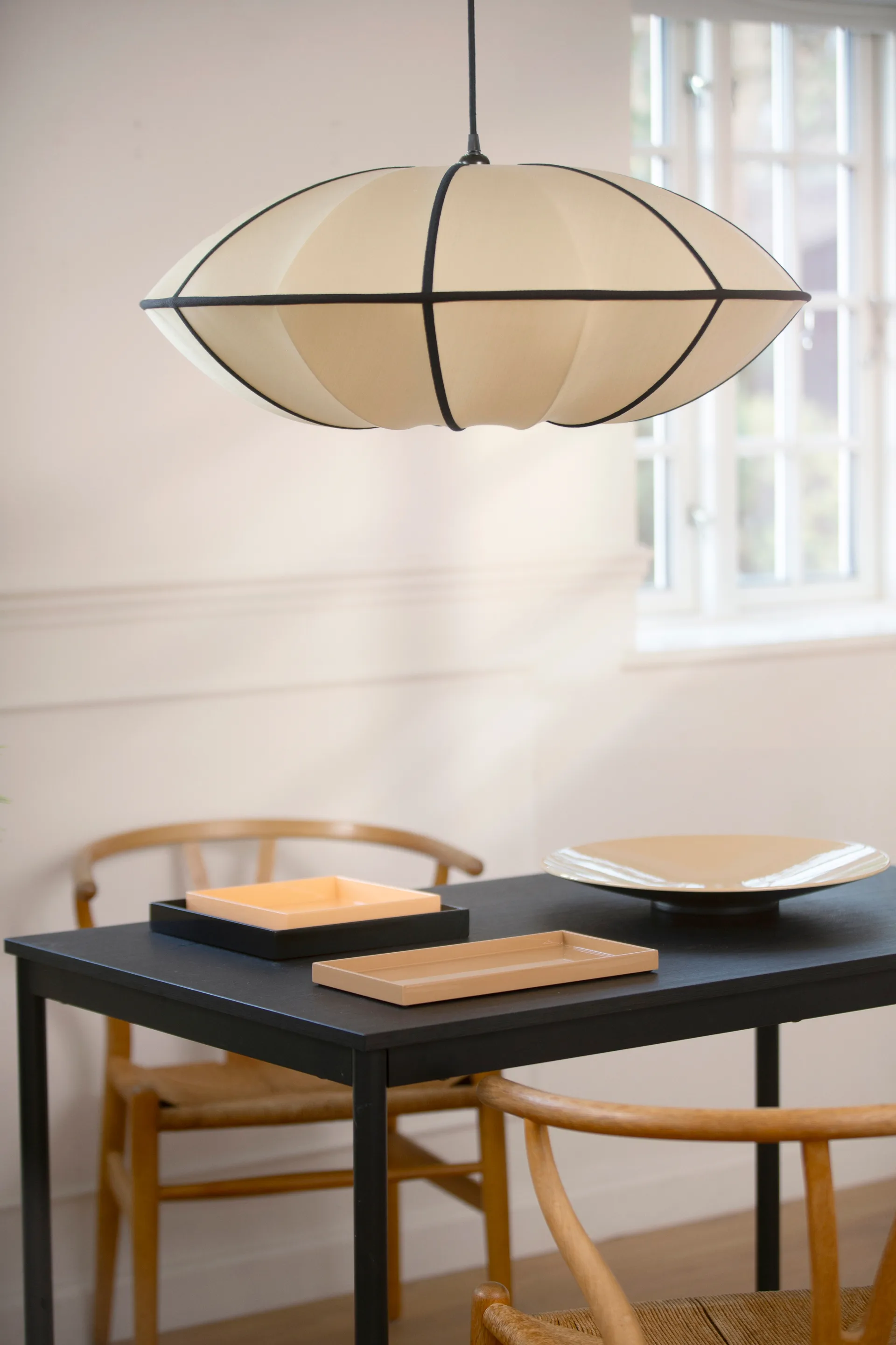 Paralume Indochina Classic UFO, Kit-black Oi Soi Oi