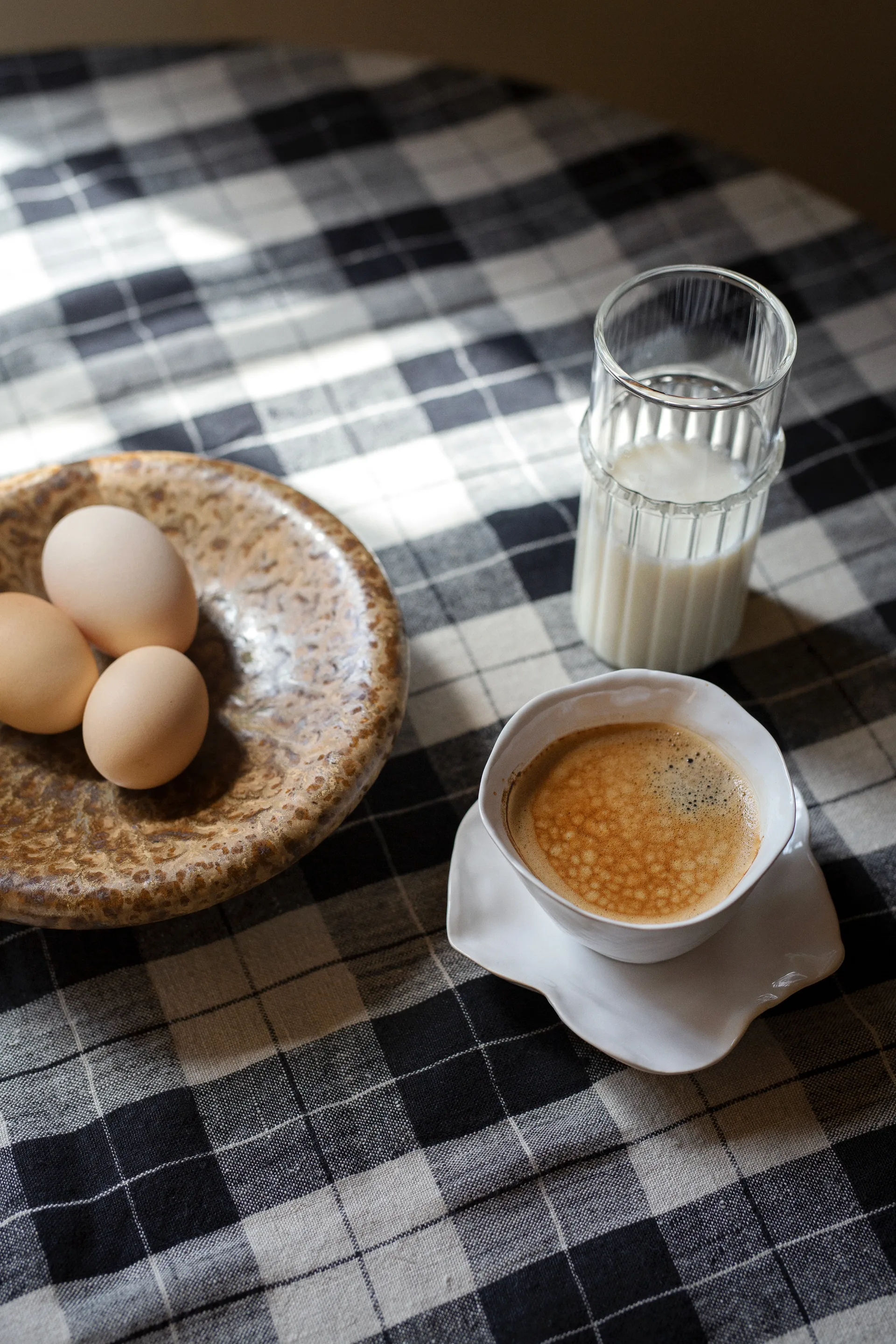 Tazza con piattino Clair, Bianco Olsson & Jensen