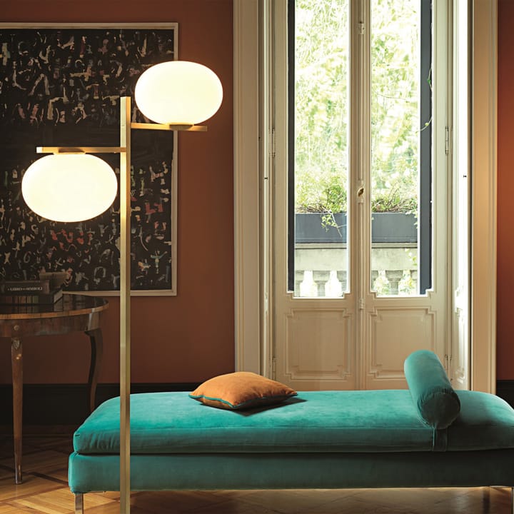 Lampada da pavimento Alba 383, opale, ottone Oluce