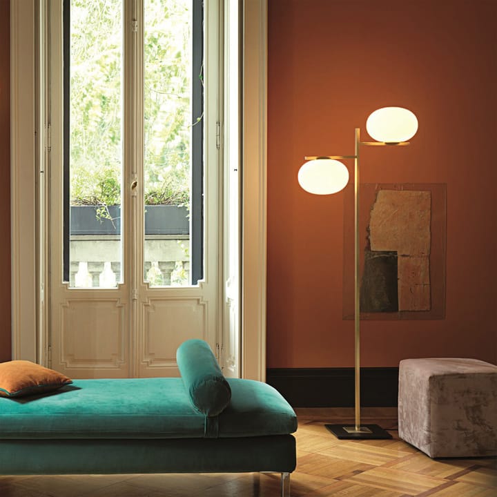 Lampada da pavimento Alba 383, opale, ottone Oluce