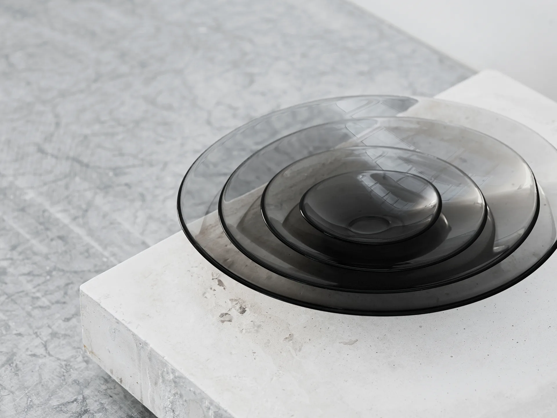 Piattino set regalo Pond, grigio Orrefors