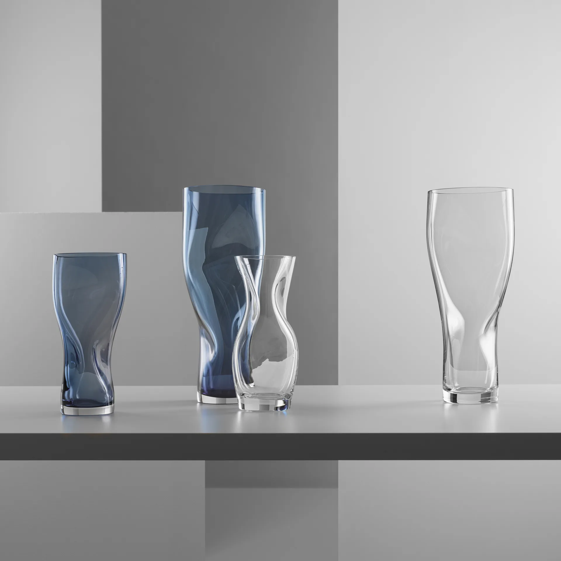 Vaso Squeeze 23 cm, trasparente Orrefors