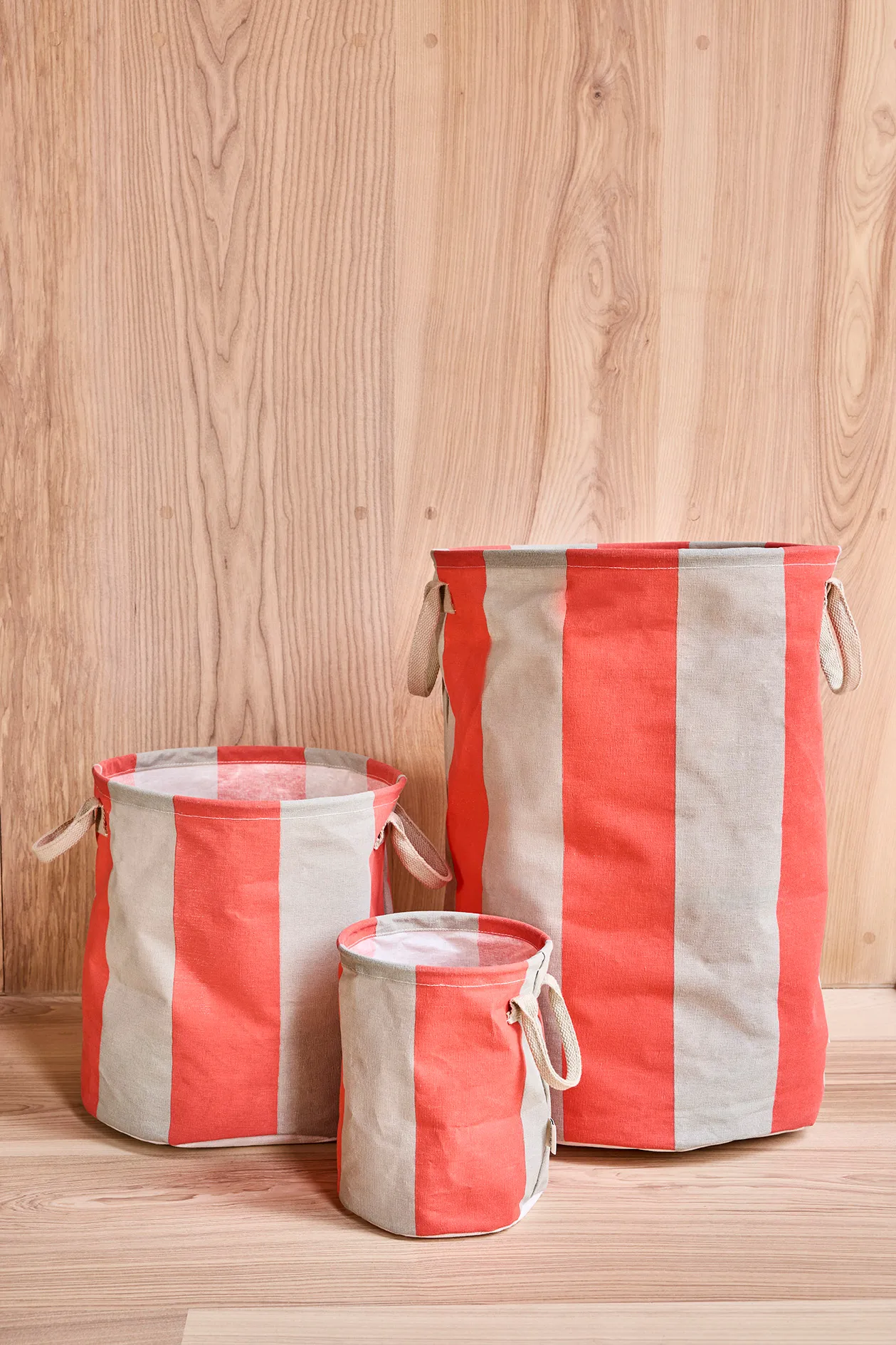 Cesto portaoggetti Kara piccolo Ø18x22 cm confezione da 2, Rosso ciliegia OYOY