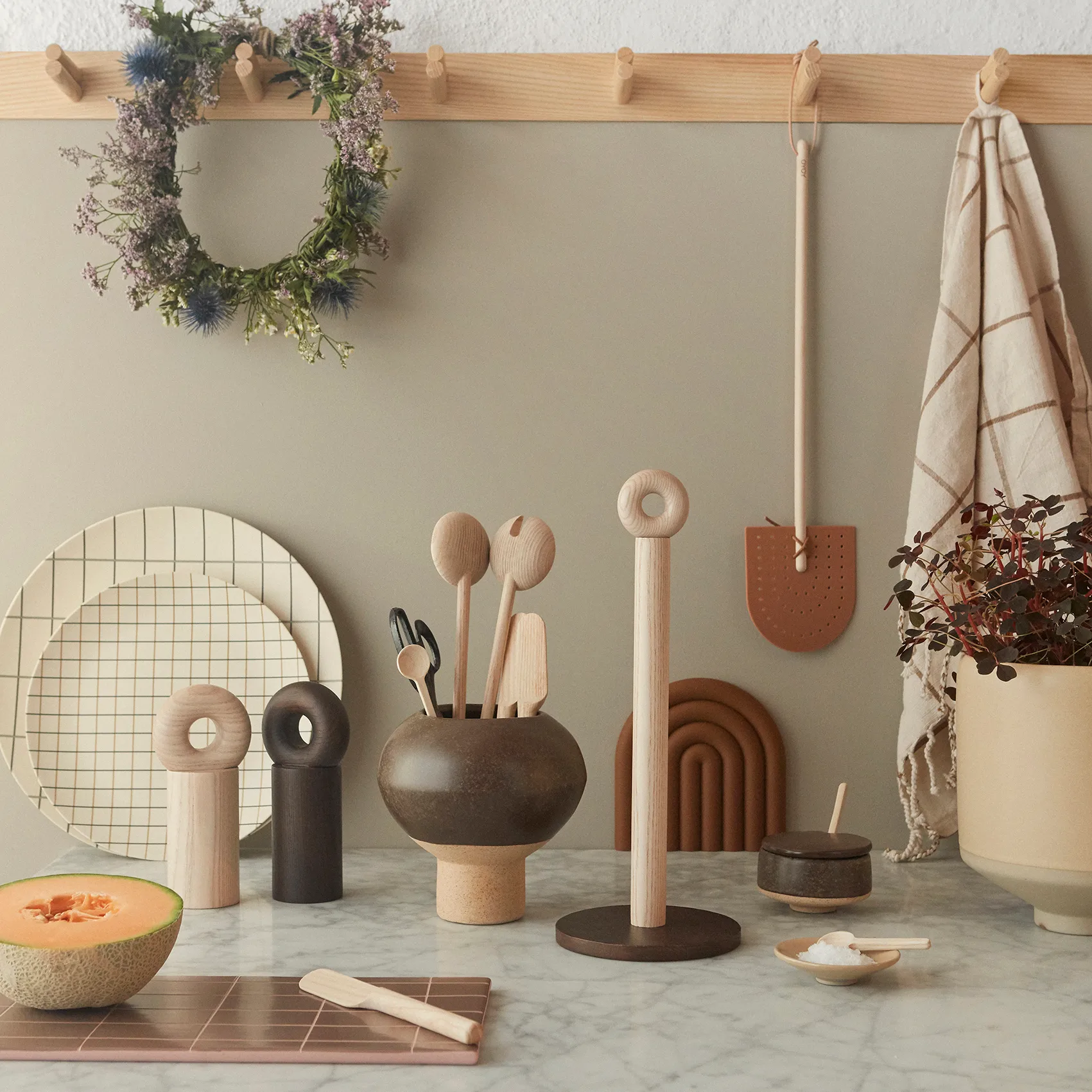 Cucchiaio di legno Yumi Spice Spoon 12 cm, scatola OYOY