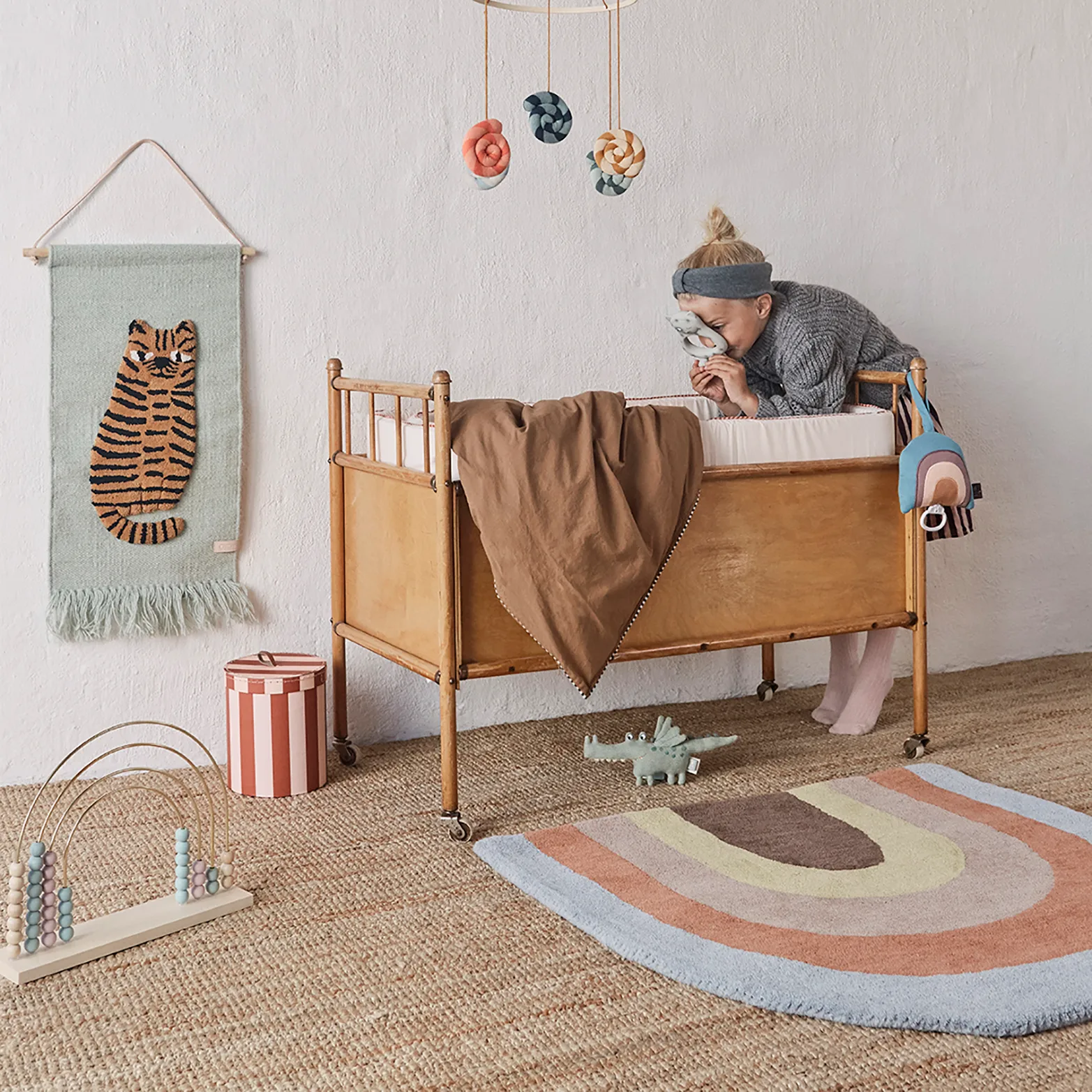 Tappeto per bambini Rainbow 88x90 cm, Multicolore OYOY