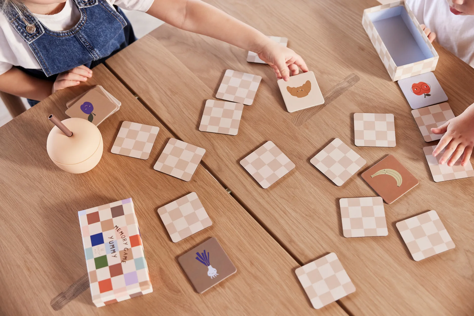 Tazza Apple, Pesca OYOY