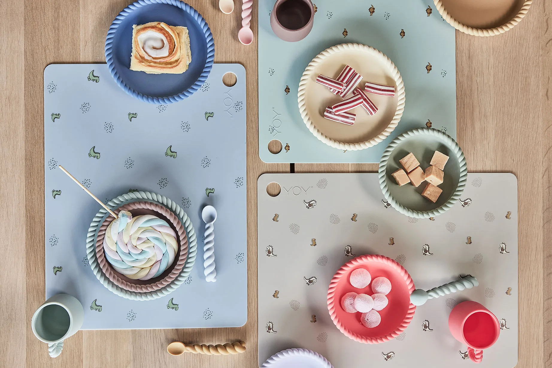 Tovaglietta Theo Dino 34x45 cm, Pale blue OYOY