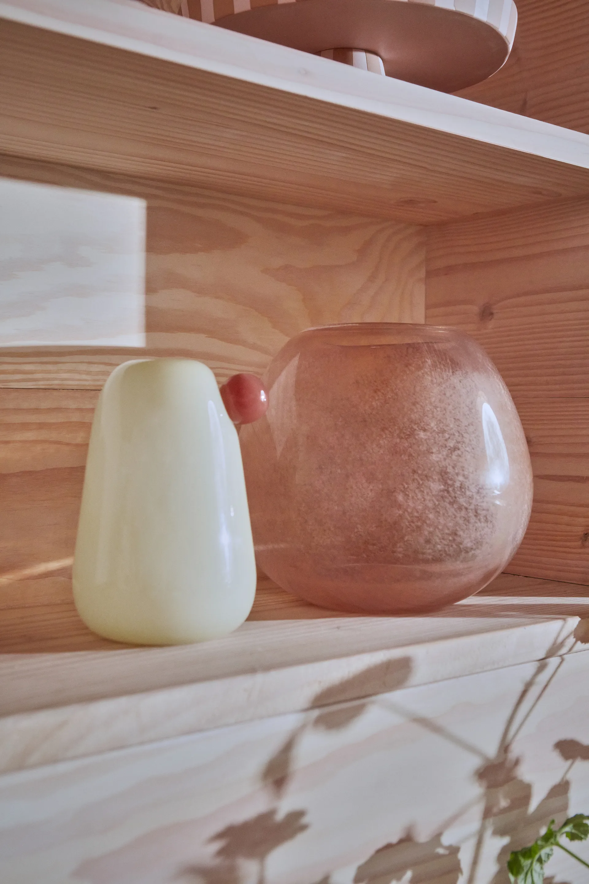 Vaso Lasi medio 21,5 cm, Taupe OYOY