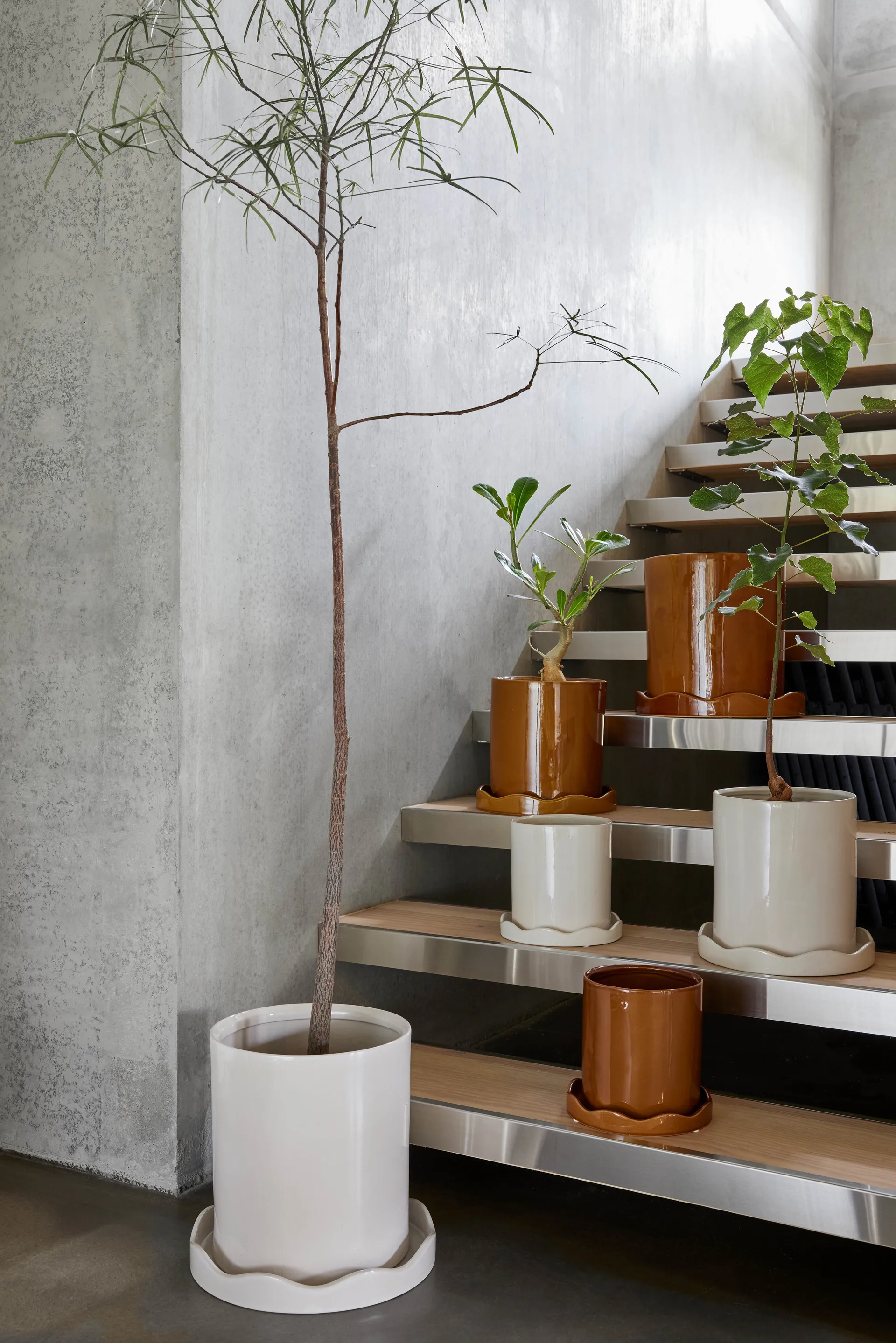 Vaso Nami con sottovaso Ø16,5 cm piccolo, Ambra OYOY