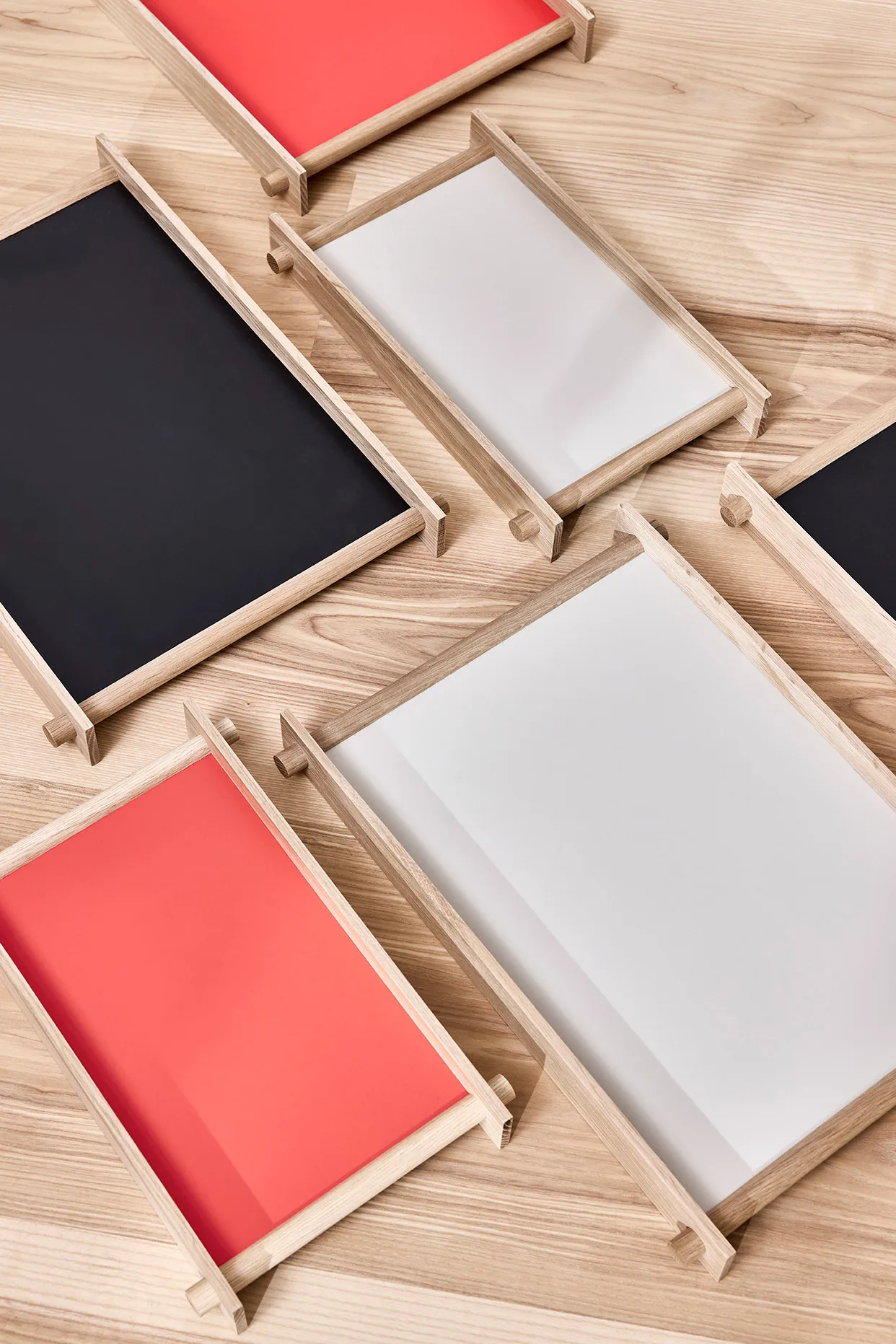 Vassoio piccolo Pieni 23,5x36,5 cm, Nero OYOY